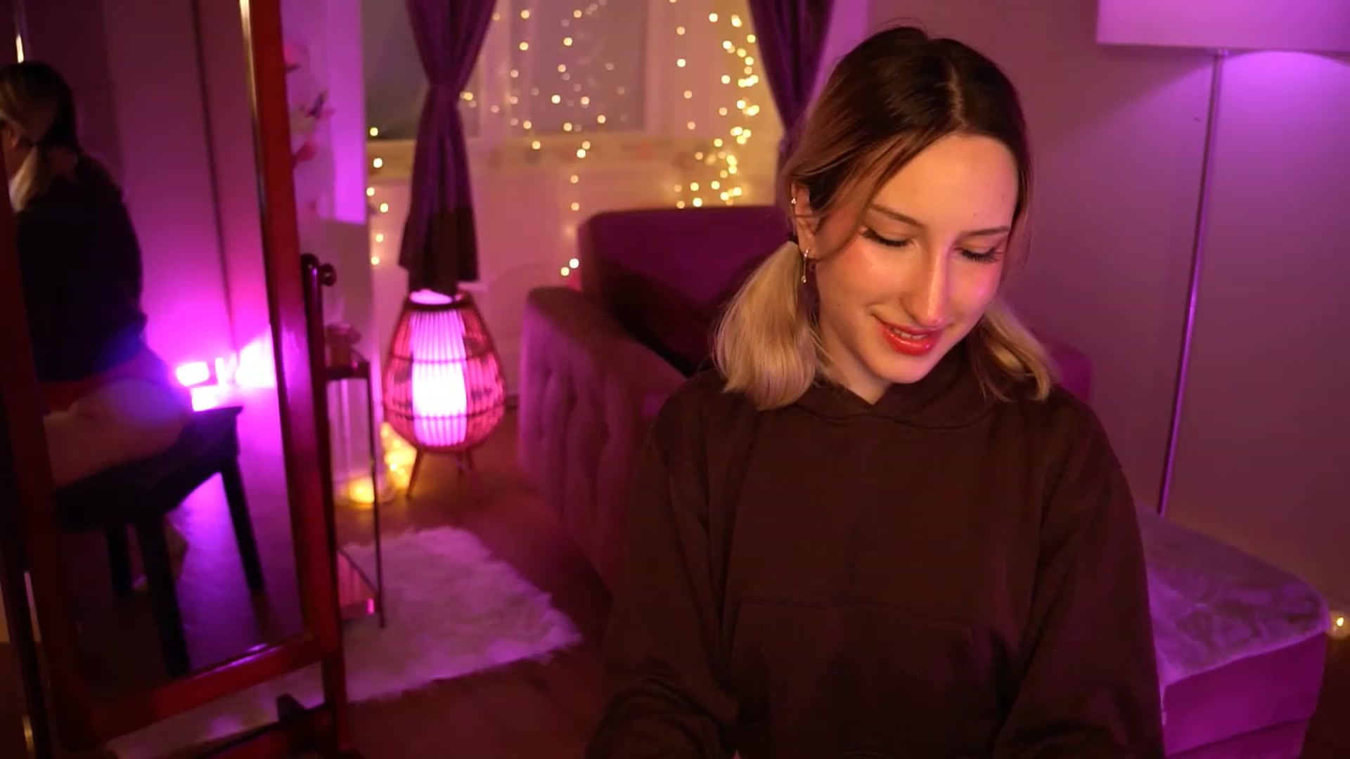 Gallery image thumbnail from Natalialeoe's myfreecams stream on, 07/22/2023, 24:03 image 5 of 20