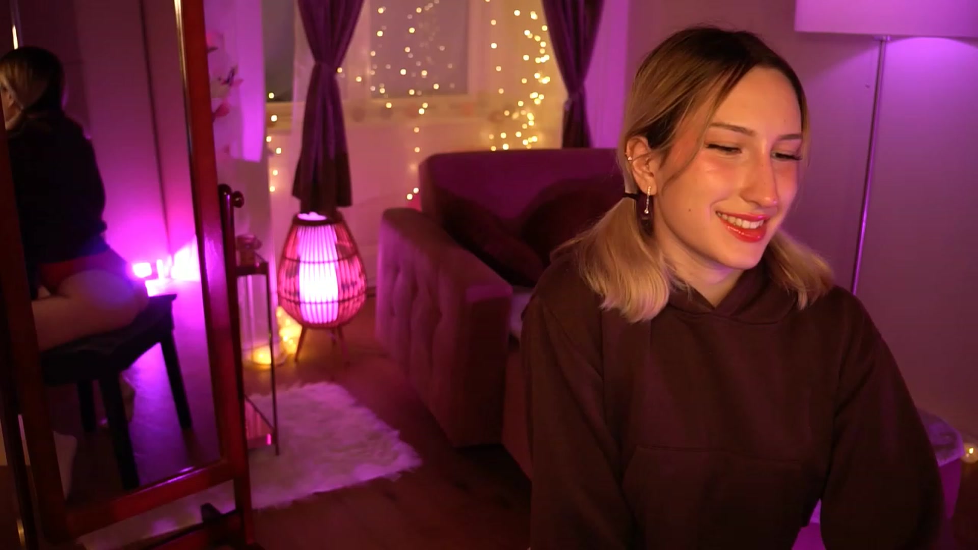 Gallery image thumbnail from Natalialeoe's myfreecams stream on, 07/22/2023, 24:03 image 3 of 20