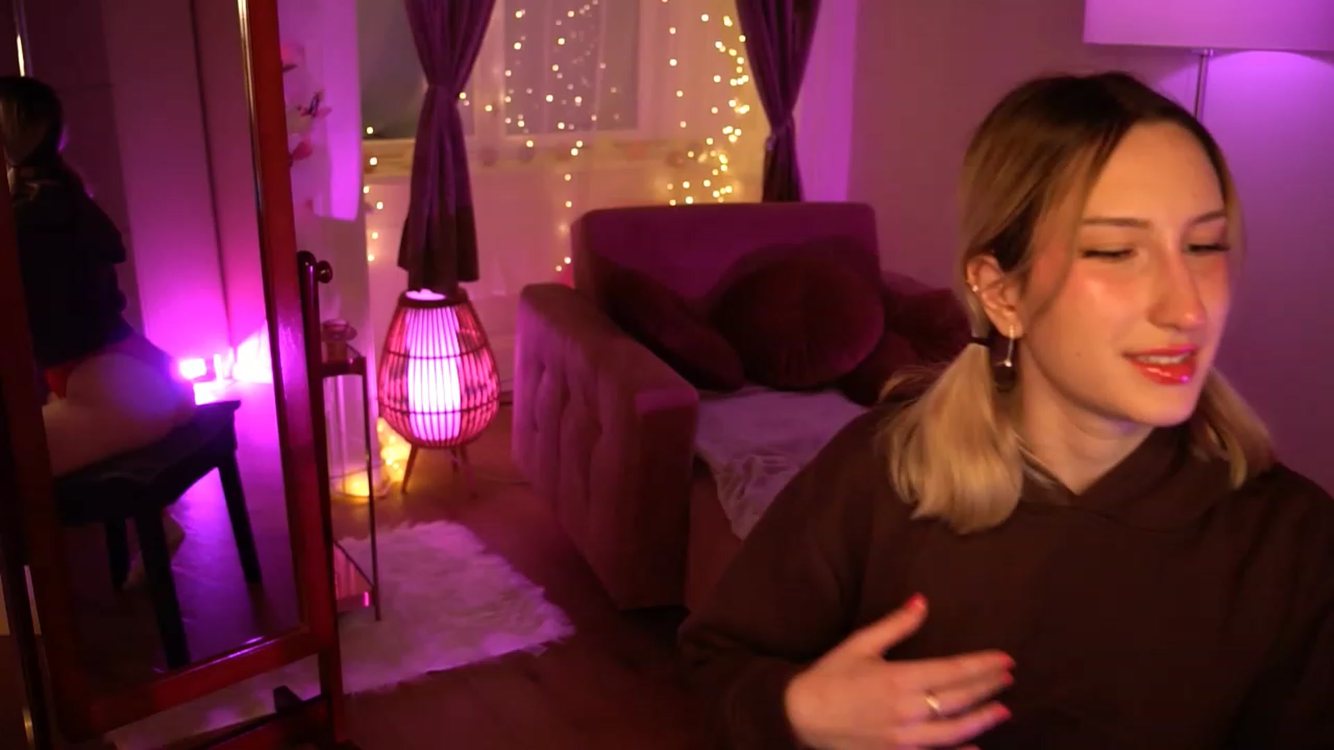 Gallery image thumbnail from Natalialeoe's myfreecams stream on, 07/22/2023, 24:03 image 4 of 20