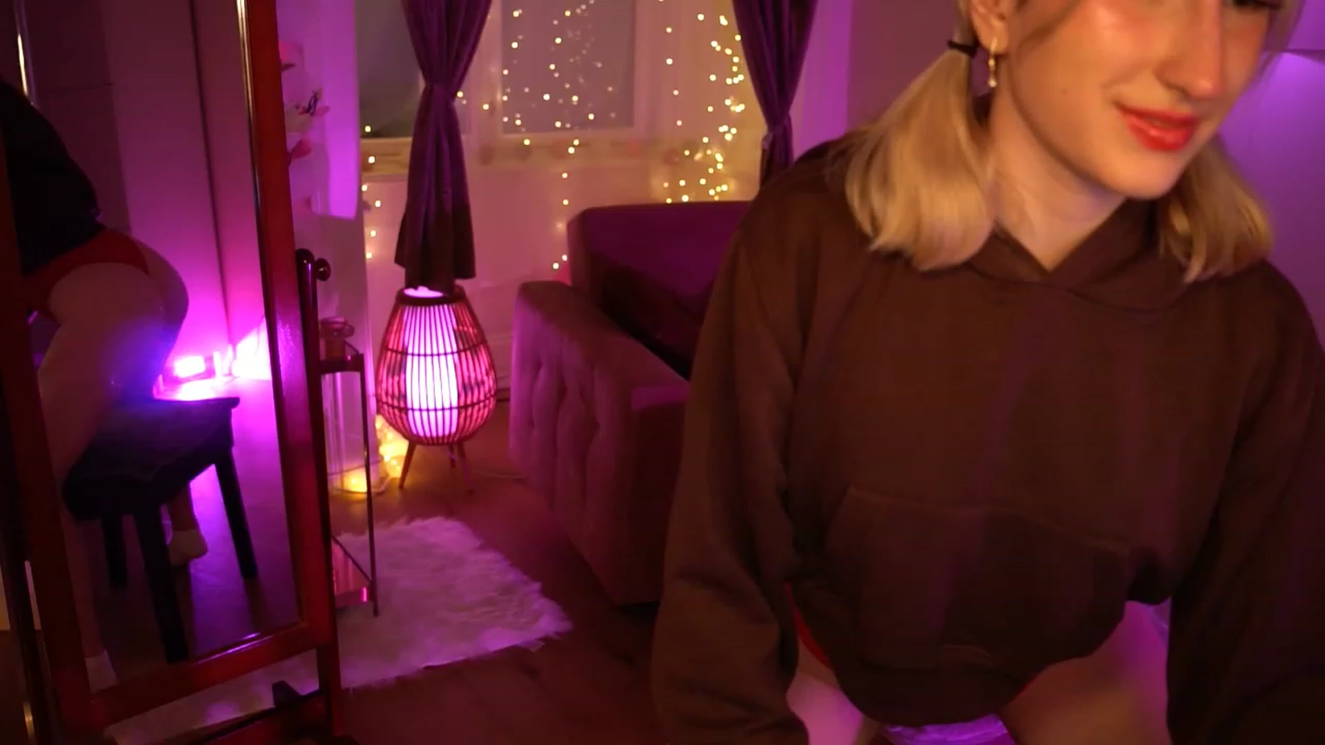Gallery image thumbnail from Natalialeoe's myfreecams stream on, 07/22/2023, 24:03 image 7 of 20