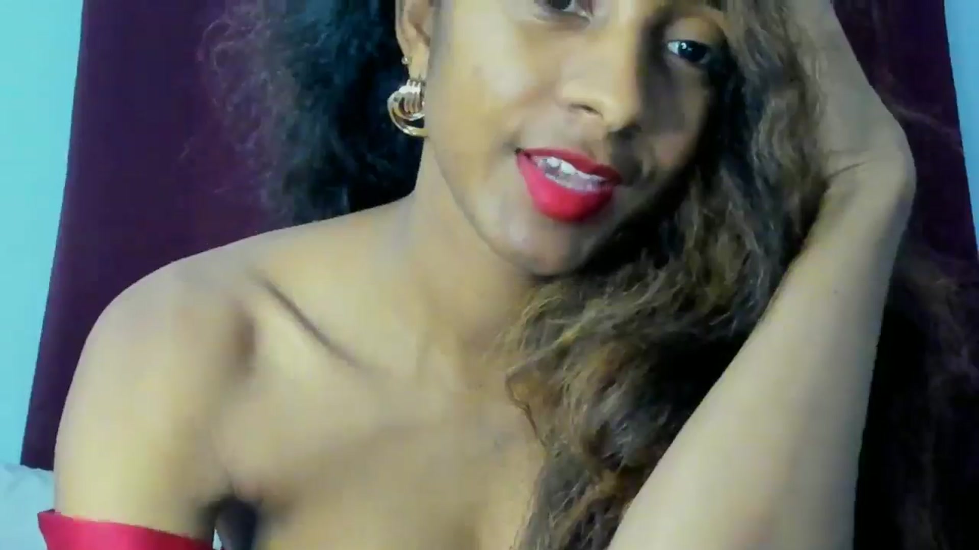 Gallery image thumbnail from Nataliareyes_'s myfreecams stream on, 12/10/2024, 02:23 image 19 of 20