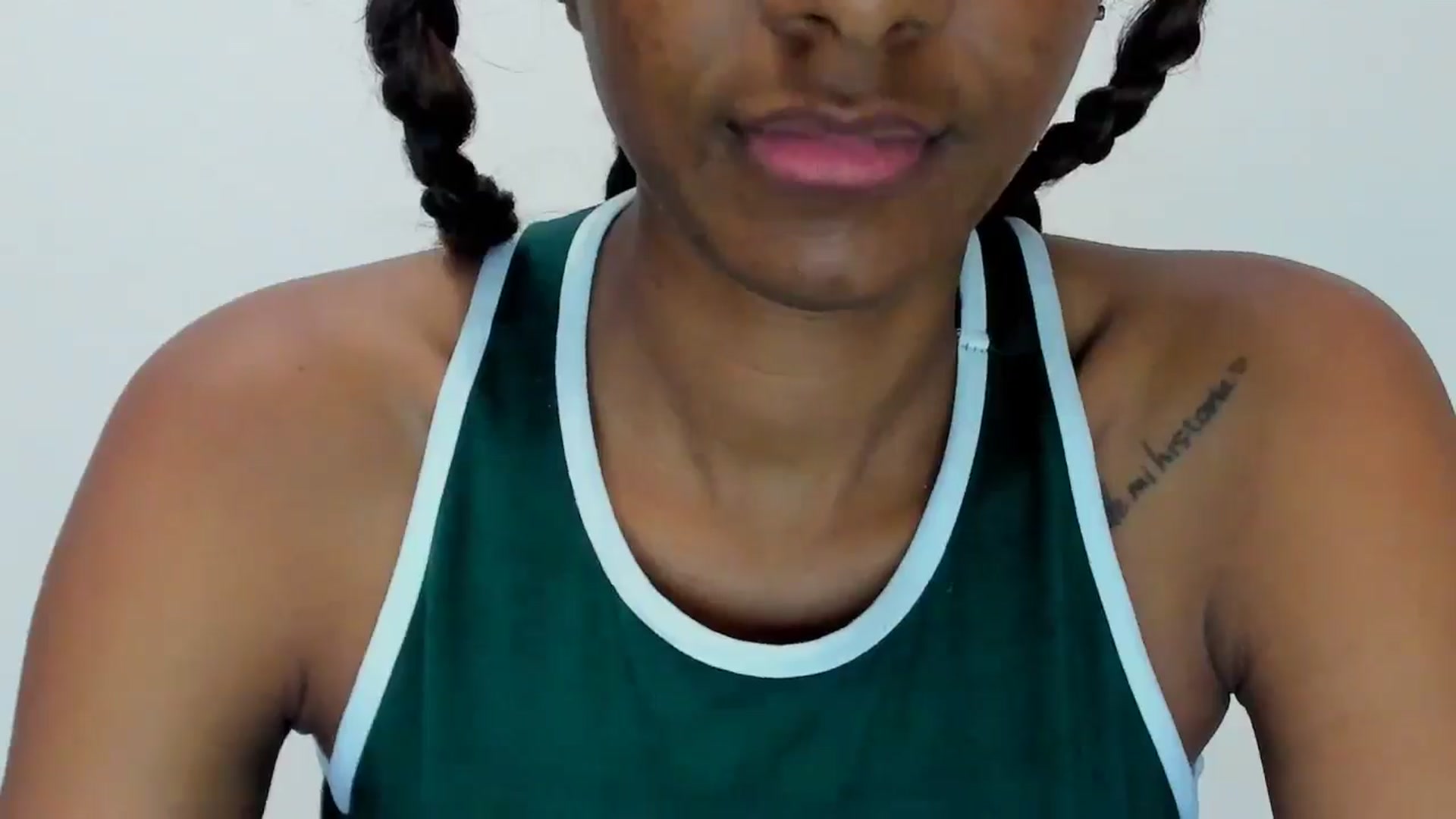 Gallery image thumbnail from Nataliareyes_'s myfreecams stream on, 12/11/2024, 05:02 image 4 of 20