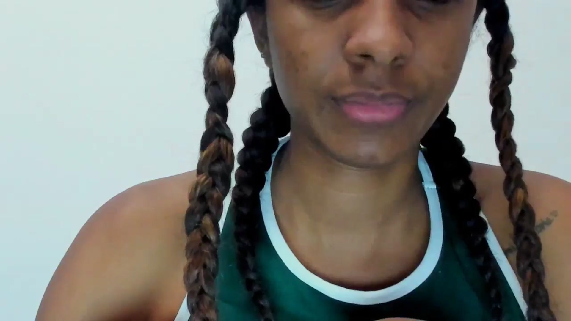 Gallery image thumbnail from Nataliareyes_'s myfreecams stream on, 12/11/2024, 05:02 image 18 of 20