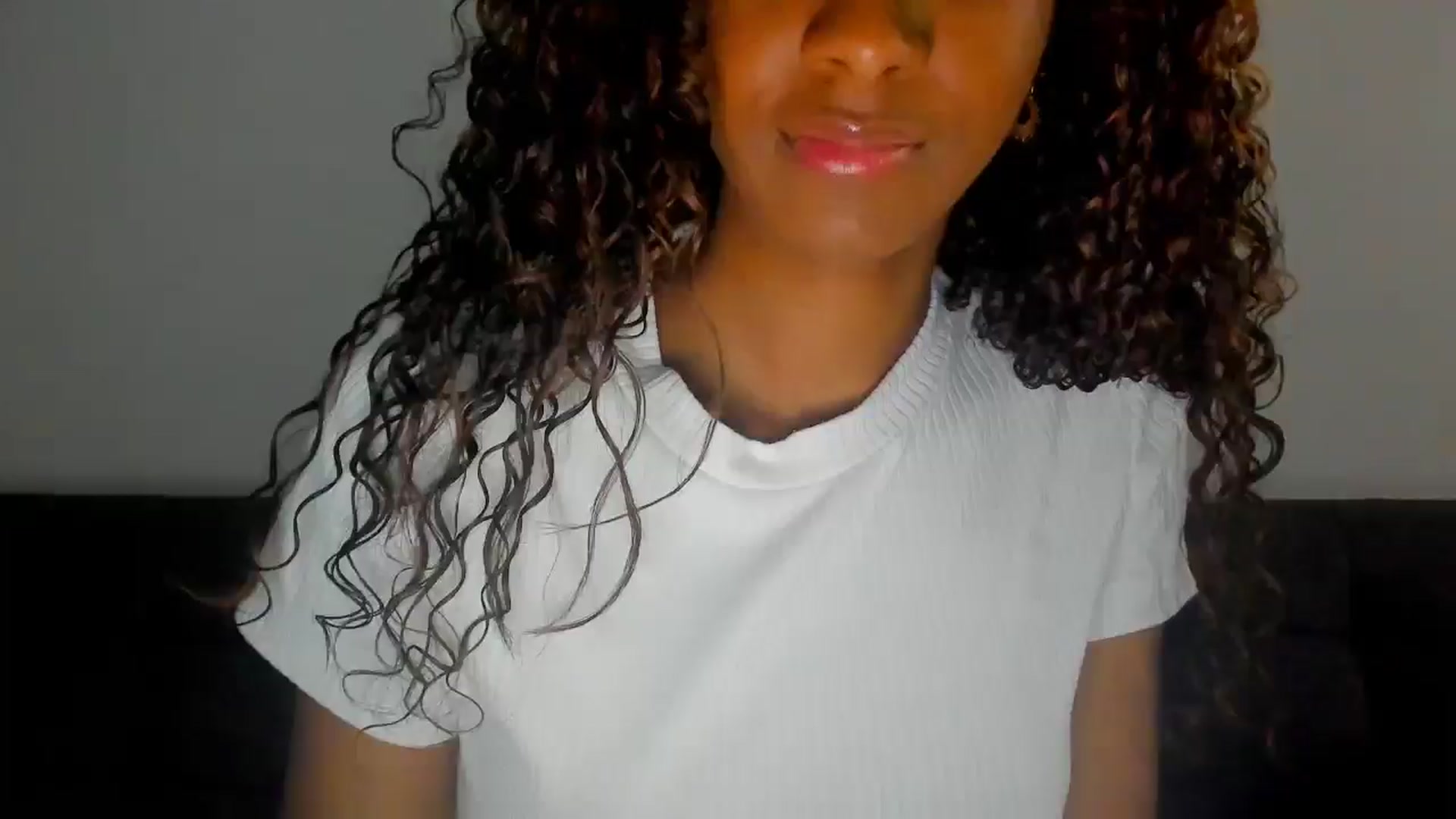 Gallery image thumbnail from Nataliareyes_'s myfreecams stream on, 01/24/2025, 22:24 image 17 of 20