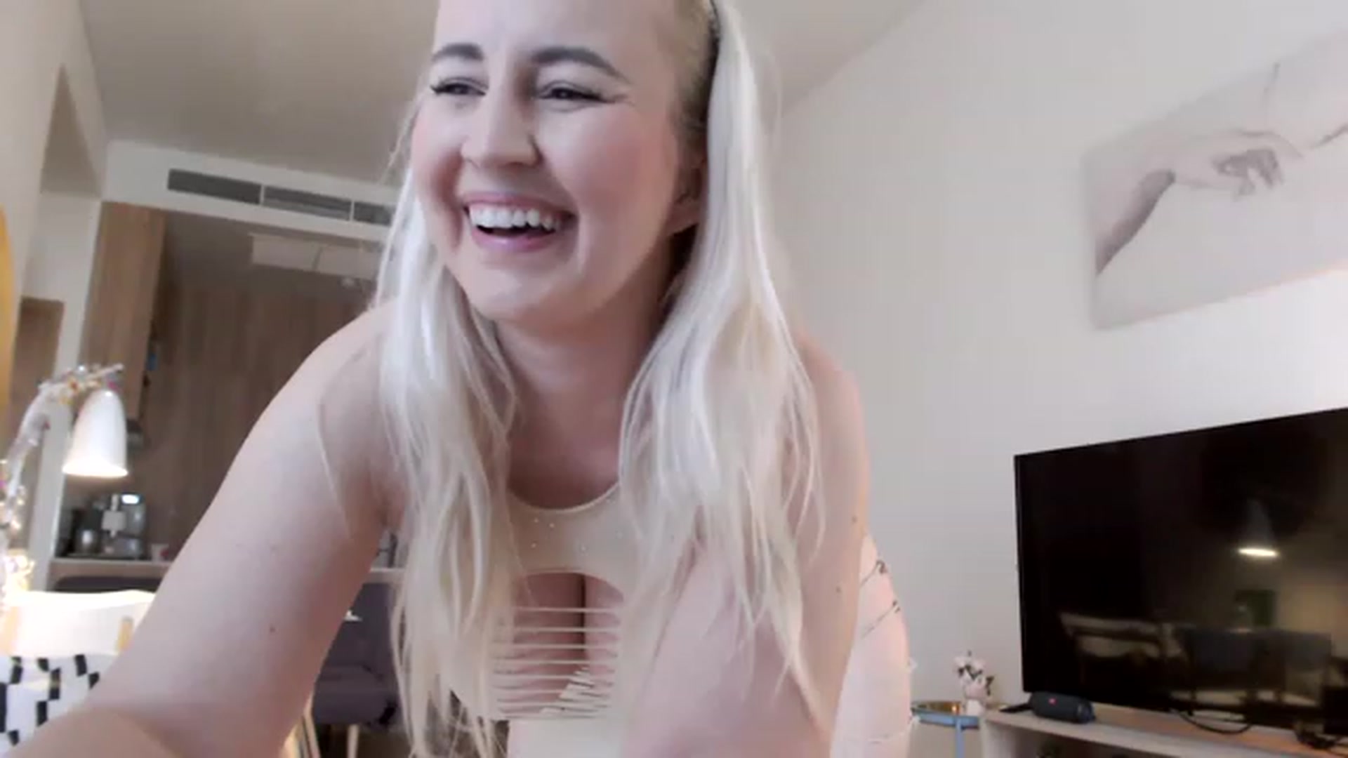 Gallery image thumbnail from NatalieMFC's myfreecams stream on, 12/27/2022, 07:34 image 6 of 20