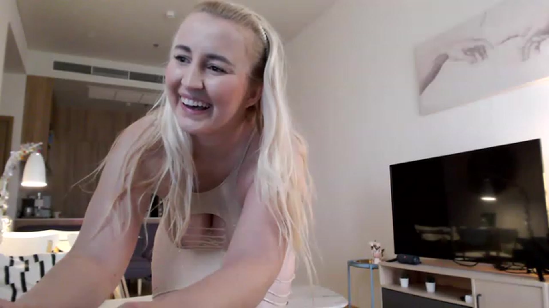 Gallery image thumbnail from NatalieMFC's myfreecams stream on, 12/27/2022, 09:11 image 8 of 20