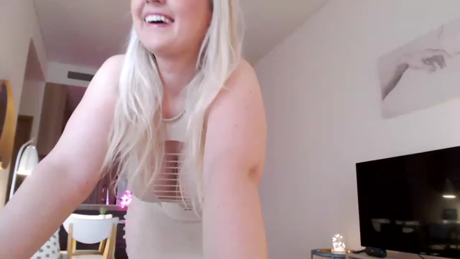 Gallery image thumbnail from NatalieMFC's myfreecams stream on, 01/07/2023, 09:38 image 5 of 20