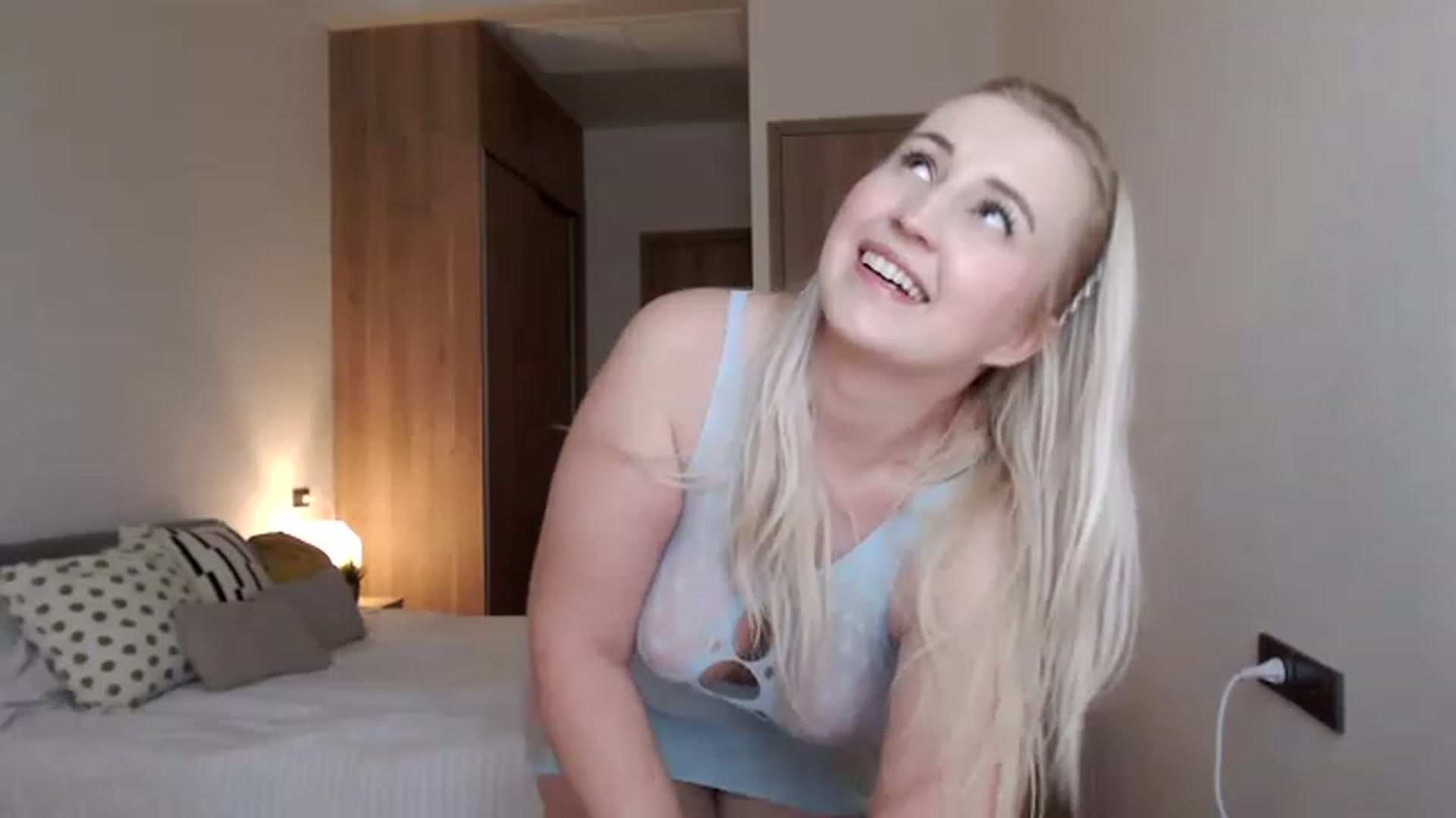 Gallery image thumbnail from NatalieMFC's myfreecams stream on, 03/20/2023, 06:22 image 5 of 20