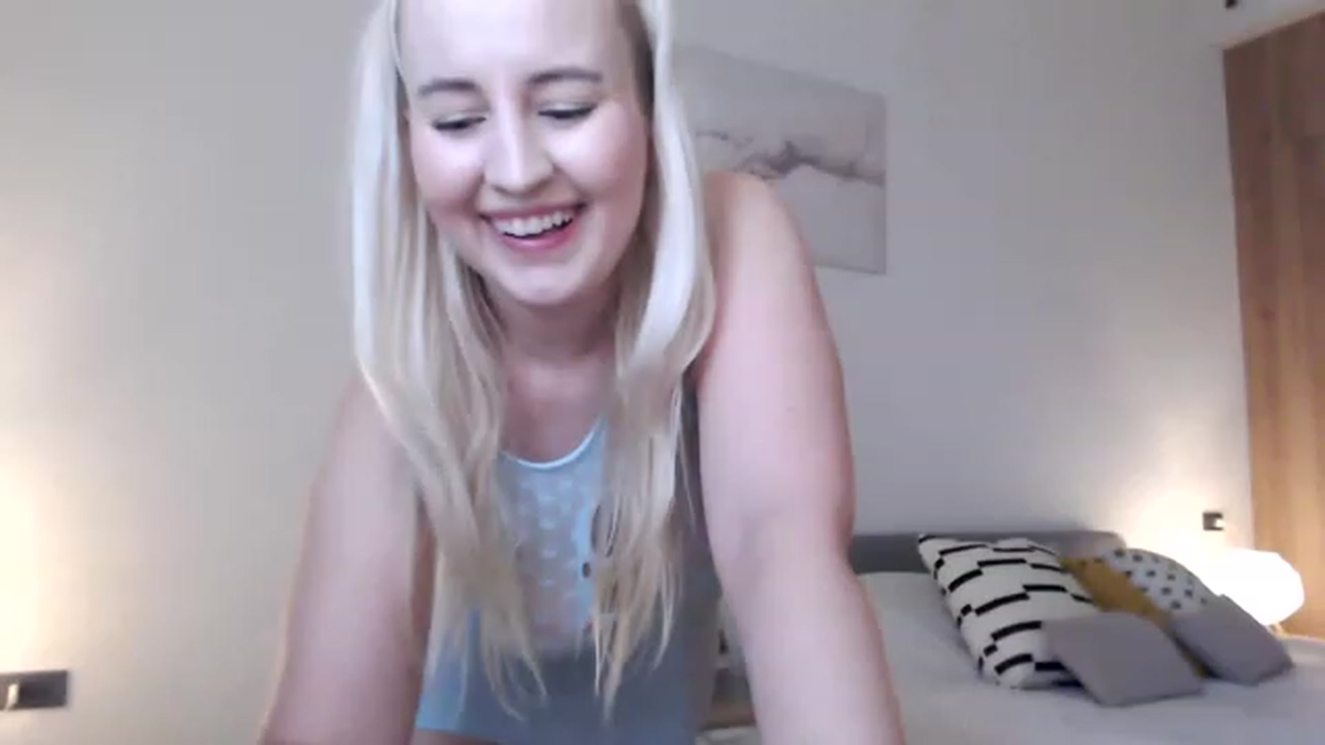 Gallery image thumbnail from NatalieMFC's myfreecams stream on, 04/17/2023, 06:47 image 3 of 20
