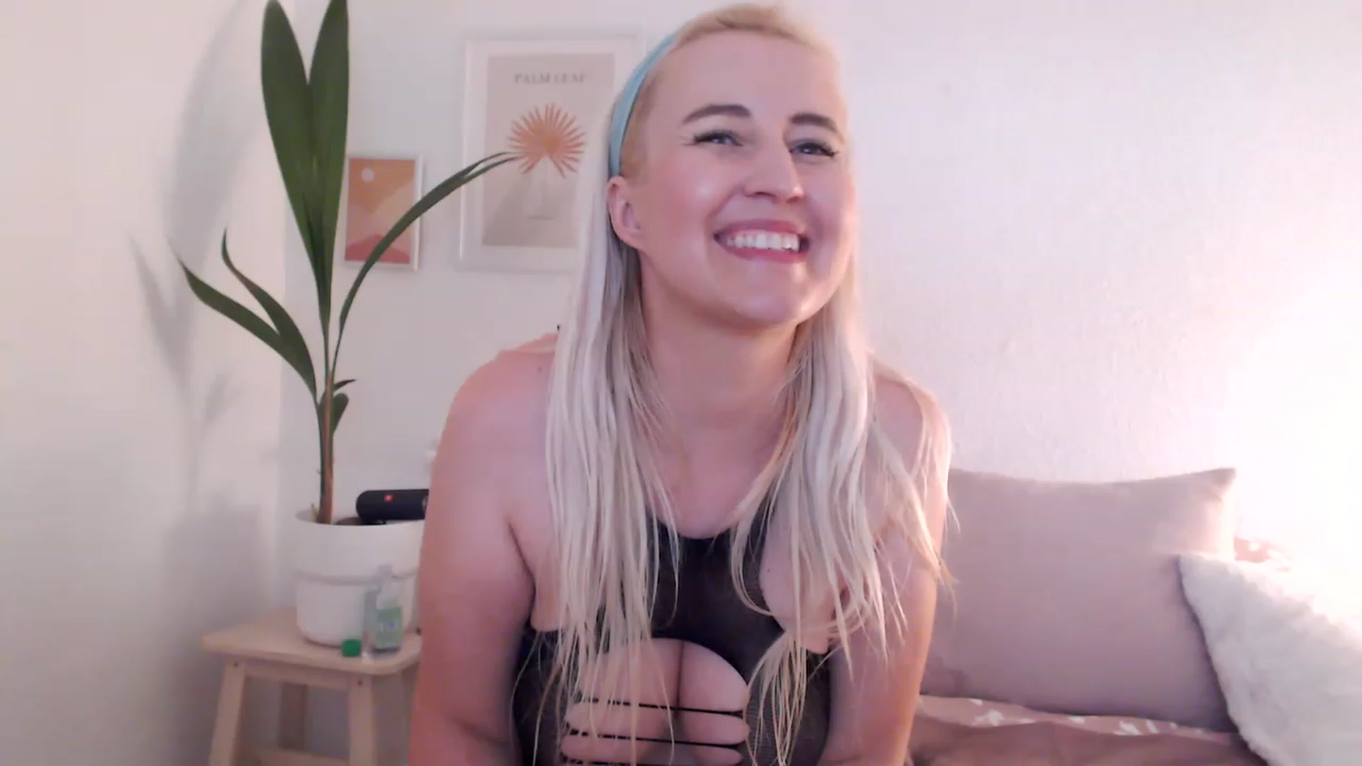 Gallery image thumbnail from NatalieMFC's myfreecams stream on, 07/04/2023, 13:05 image 17 of 20