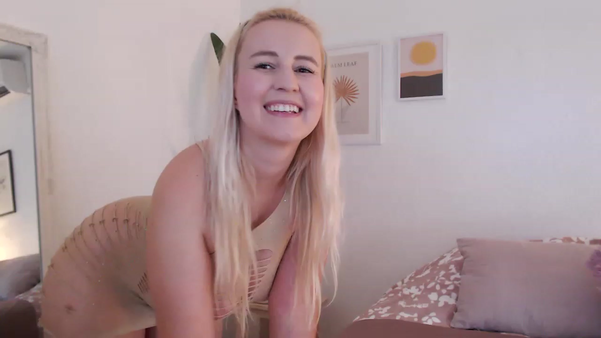 Gallery image thumbnail from NatalieMFC's myfreecams stream on, 07/15/2023, 10:10 image 20 of 20