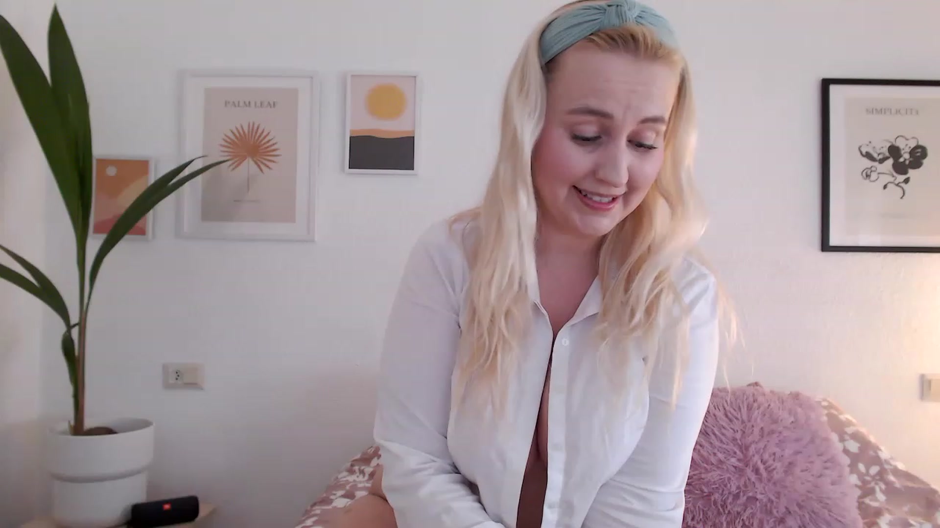 Gallery image thumbnail from NatalieMFC's myfreecams stream on, 07/16/2023, 11:41 image 4 of 20