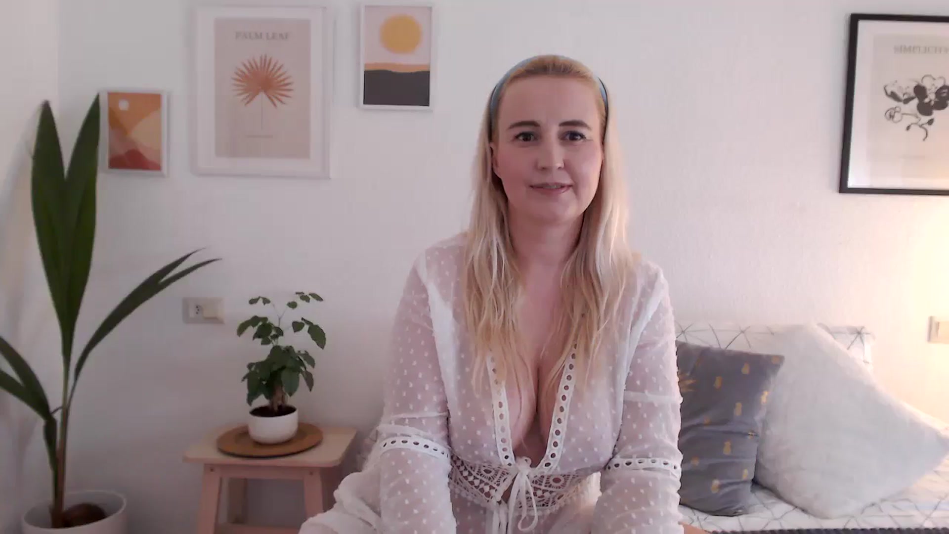 Gallery image thumbnail from NatalieMFC's myfreecams stream on, 07/29/2023, 13:59 image 3 of 20