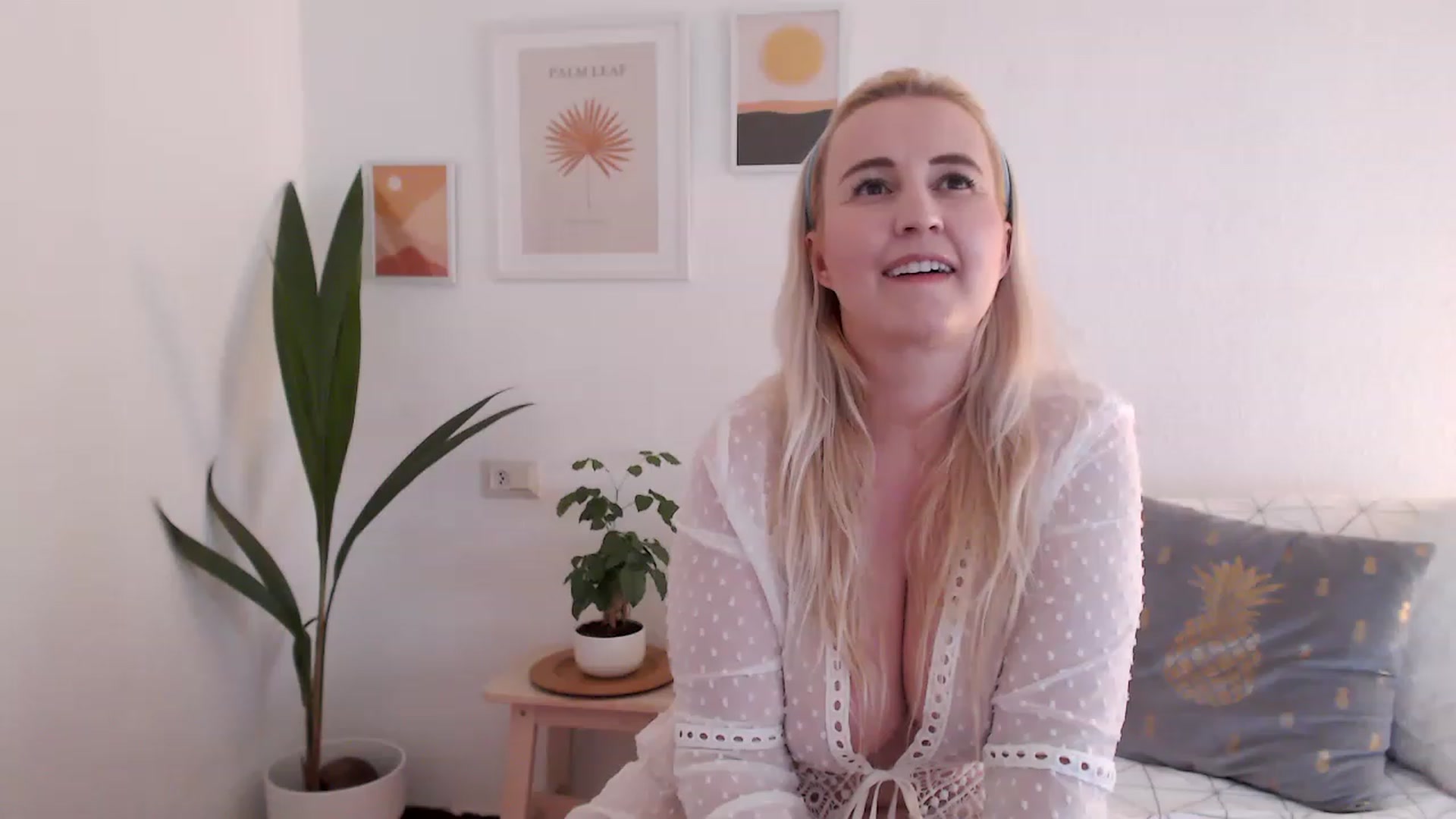 Gallery image thumbnail from NatalieMFC's myfreecams stream on, 07/29/2023, 17:11 image 16 of 20