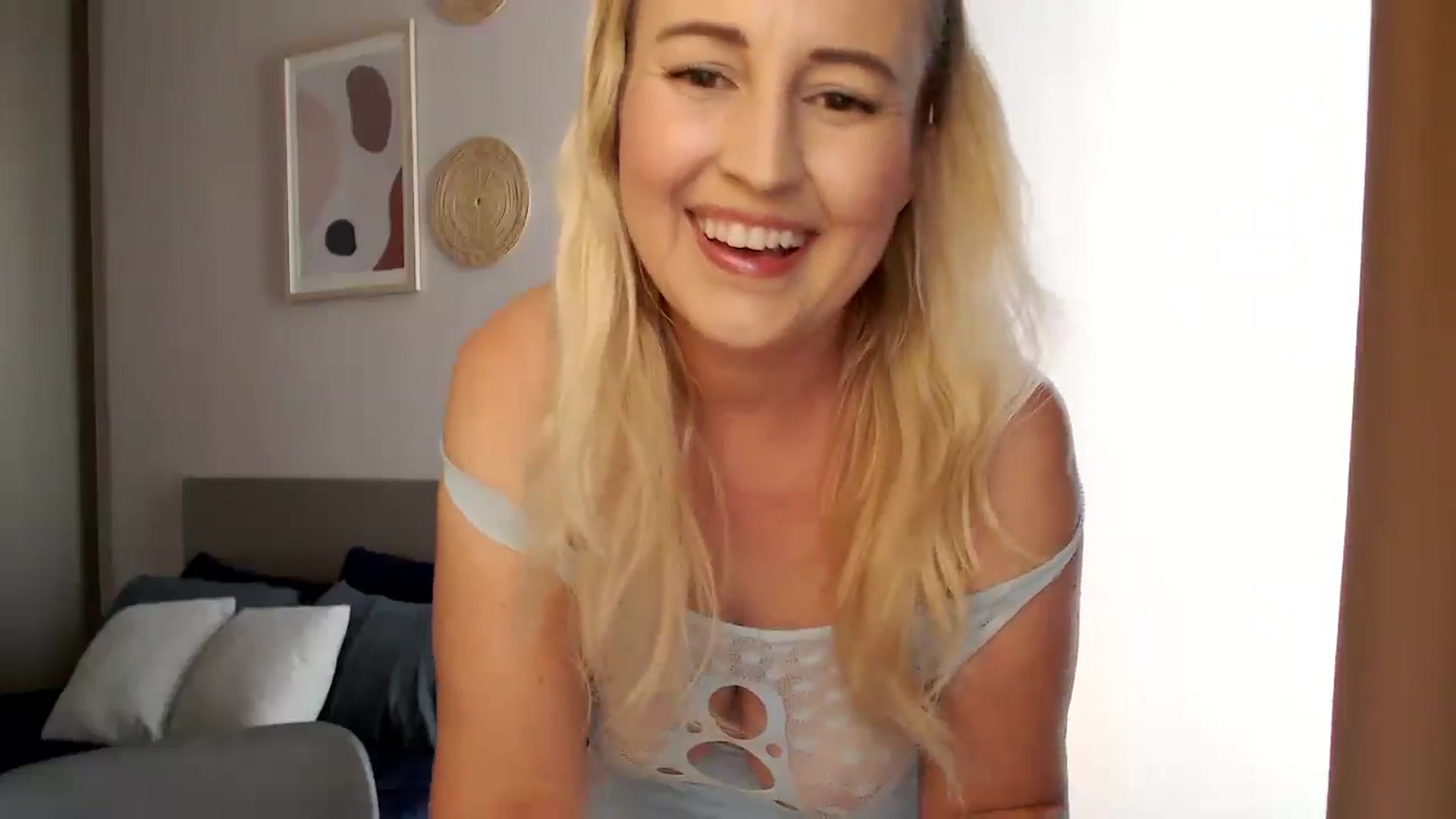 Gallery image thumbnail from NatalieMFC's myfreecams stream on, 06/03/2024, 09:24 image 10 of 20