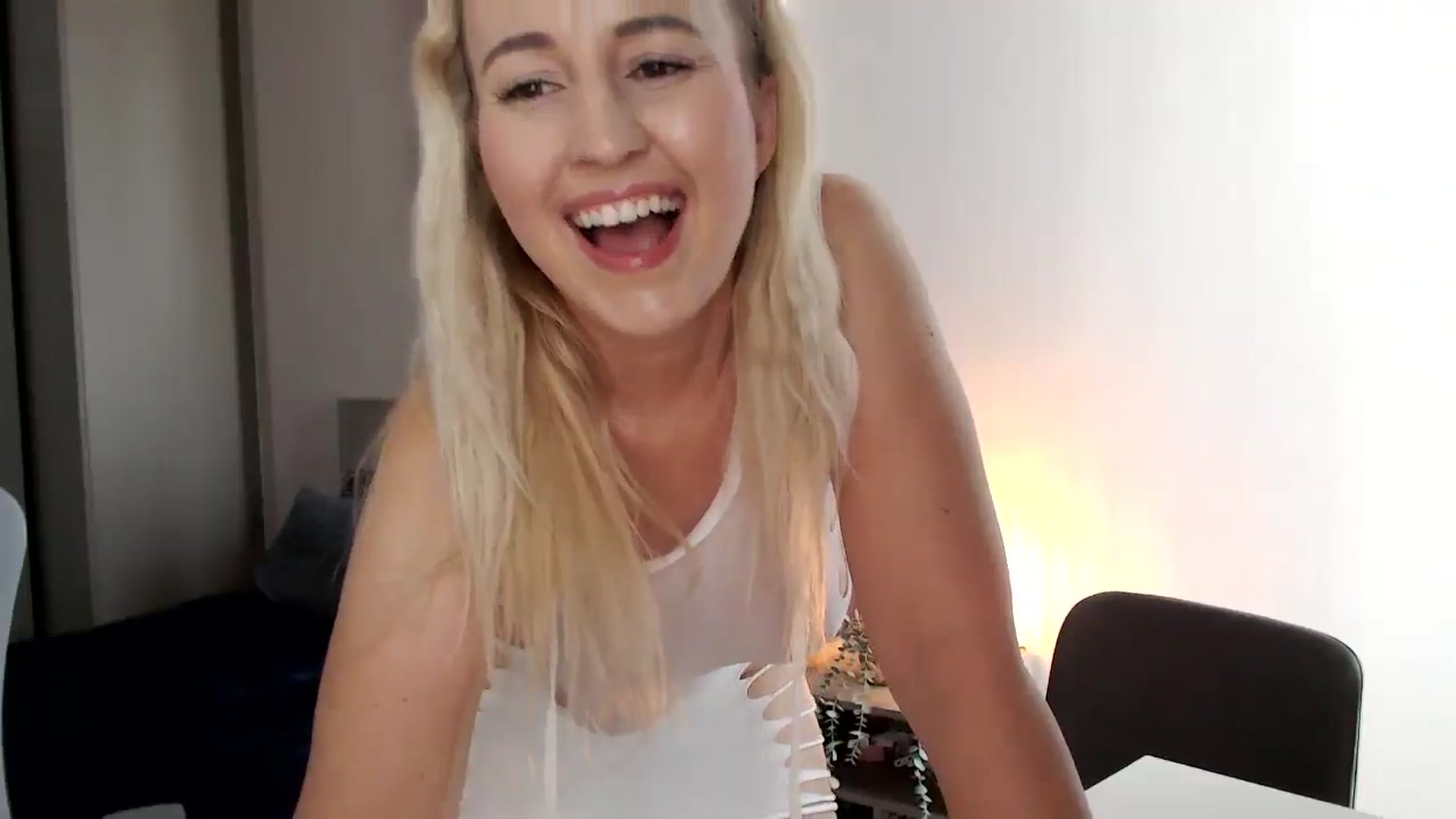 Gallery image thumbnail from NatalieMFC's myfreecams stream on, 06/17/2024, 08:22 image 9 of 20