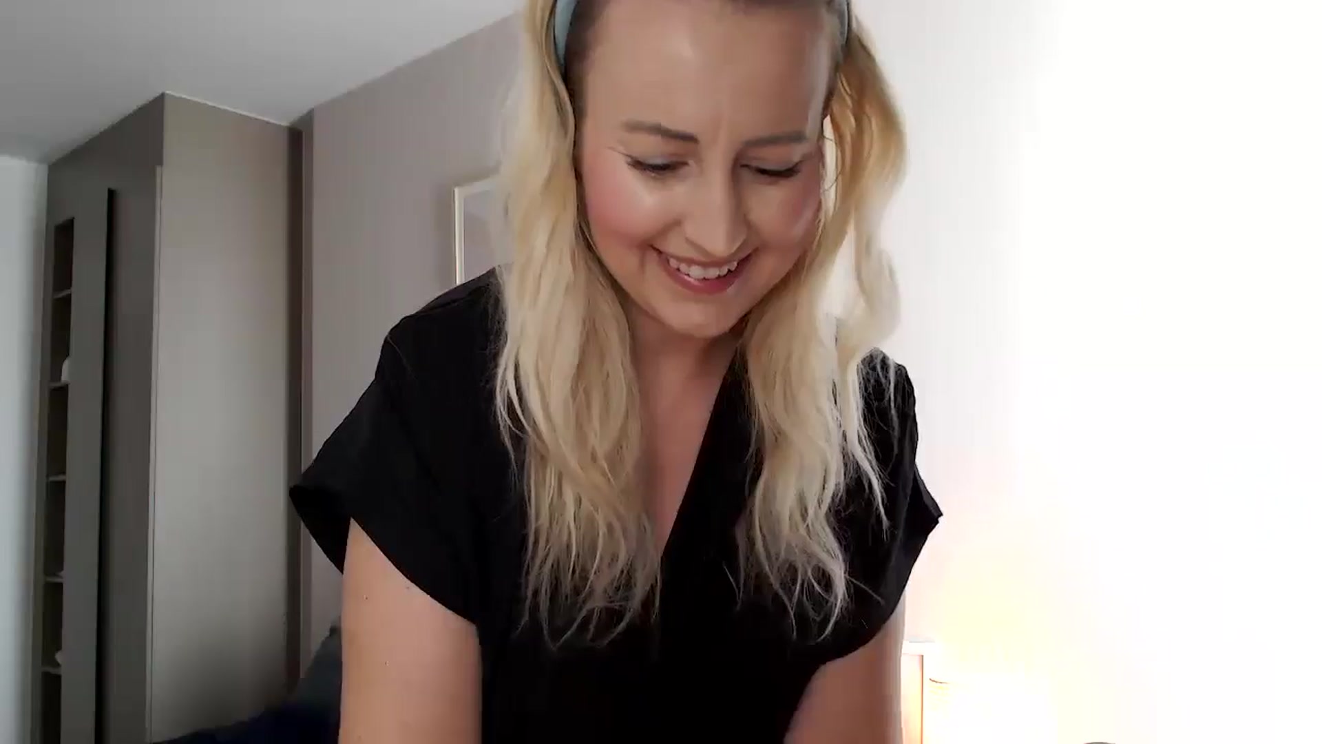 Gallery image thumbnail from NatalieMFC's myfreecams stream on, 06/18/2024, 05:37 image 3 of 20