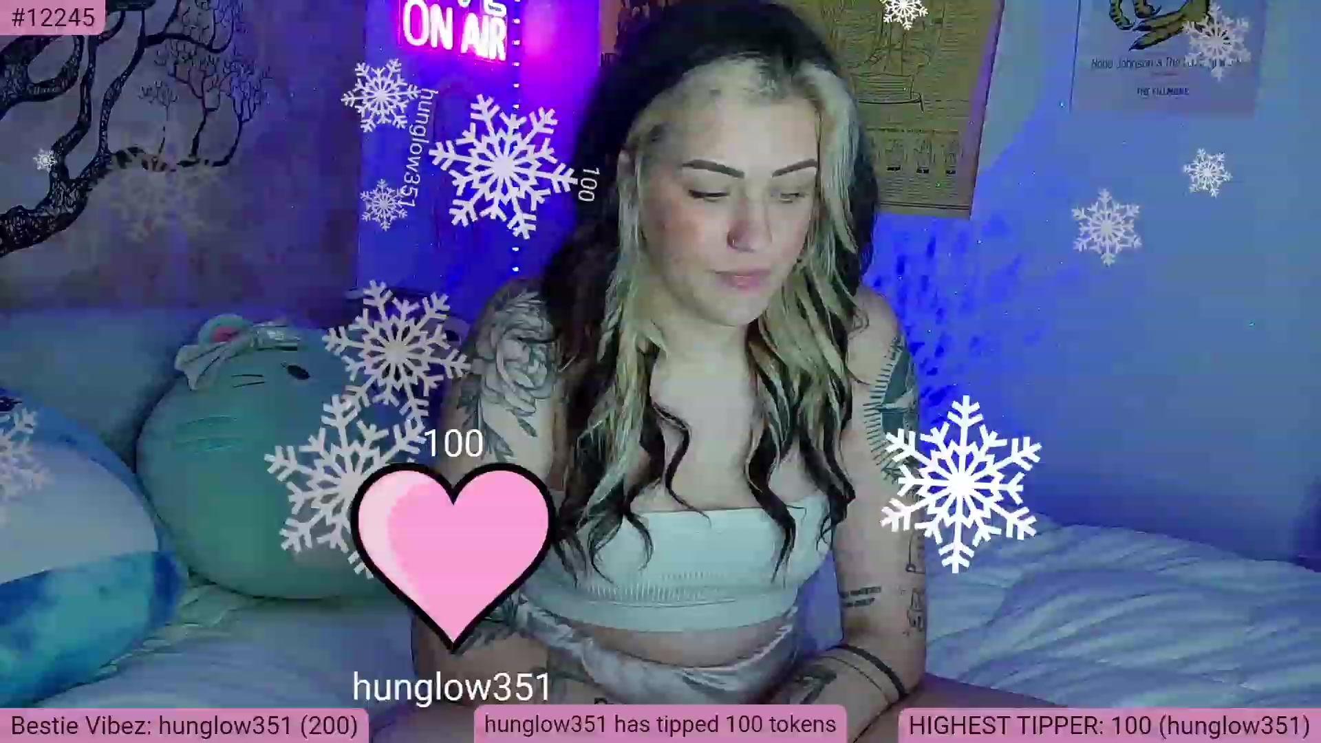 Gallery image thumbnail from NatalieNavedo's myfreecams stream on, 01/22/2023, 02:01 image 9 of 20