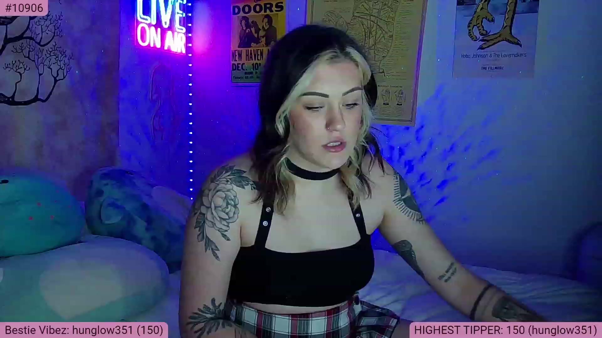 Gallery image thumbnail from NatalieNavedo's myfreecams stream on, 01/27/2023, 06:31 image 16 of 20