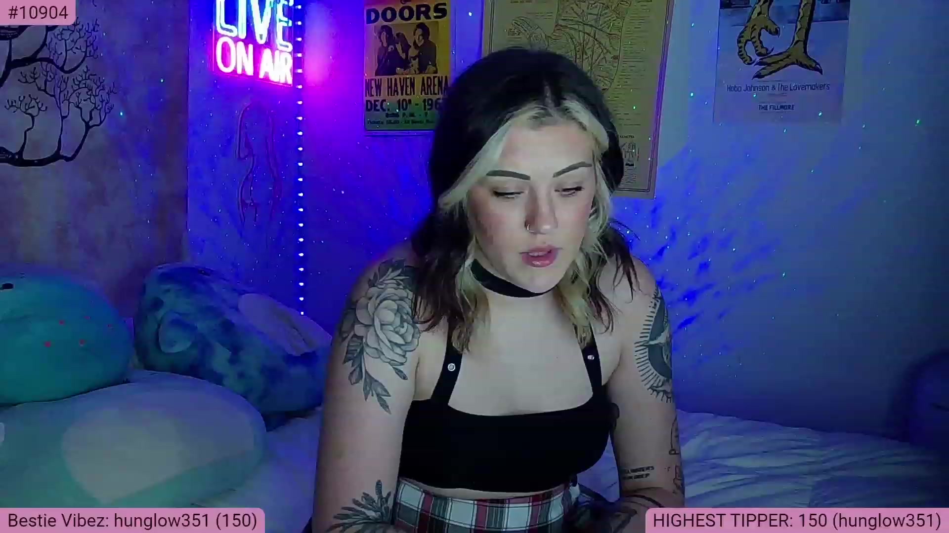 Gallery image thumbnail from NatalieNavedo's myfreecams stream on, 01/27/2023, 06:31 image 15 of 20