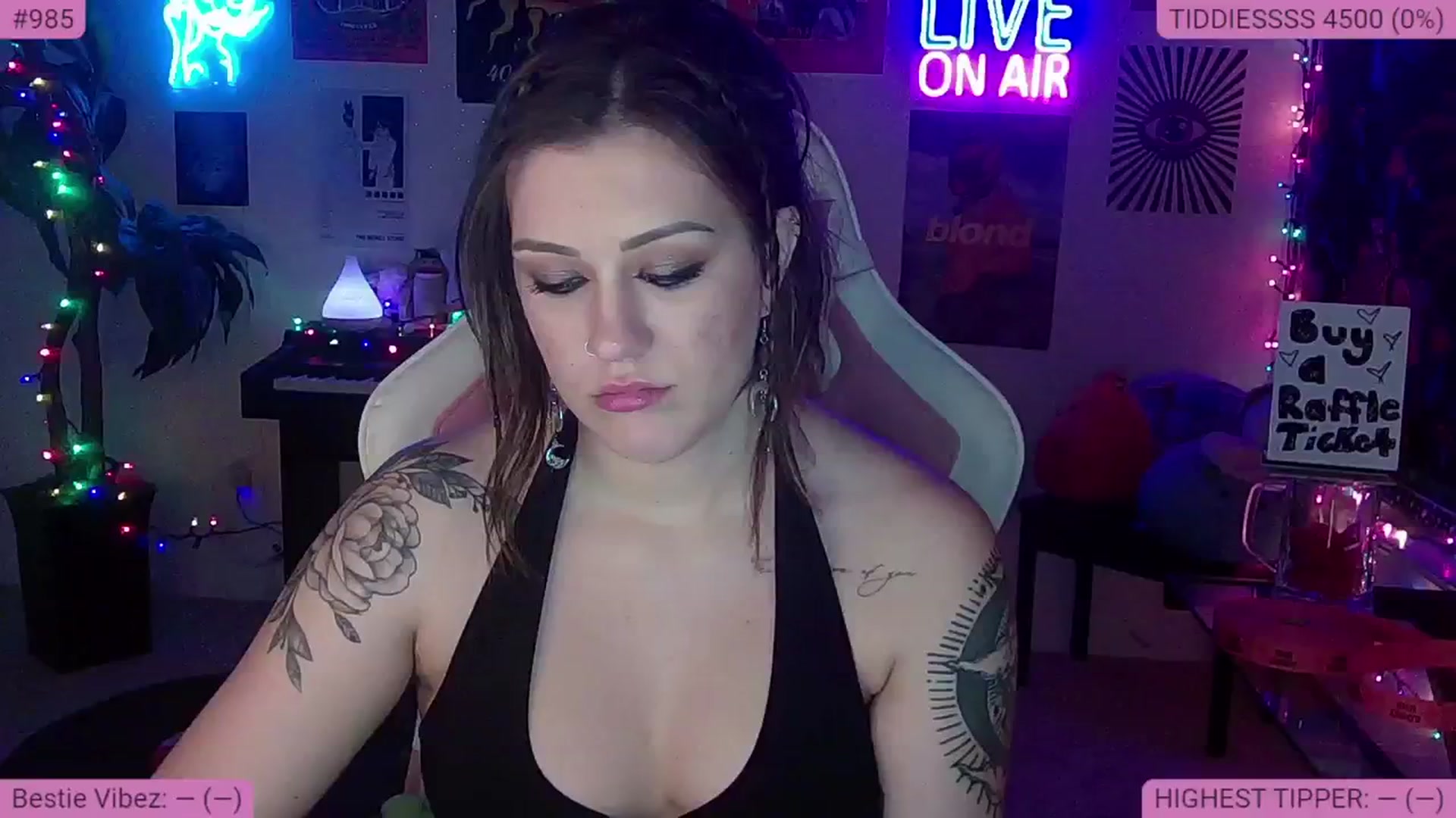 Gallery image thumbnail from NatalieNavedo's myfreecams stream on, 01/18/2024, 11:59 image 10 of 20