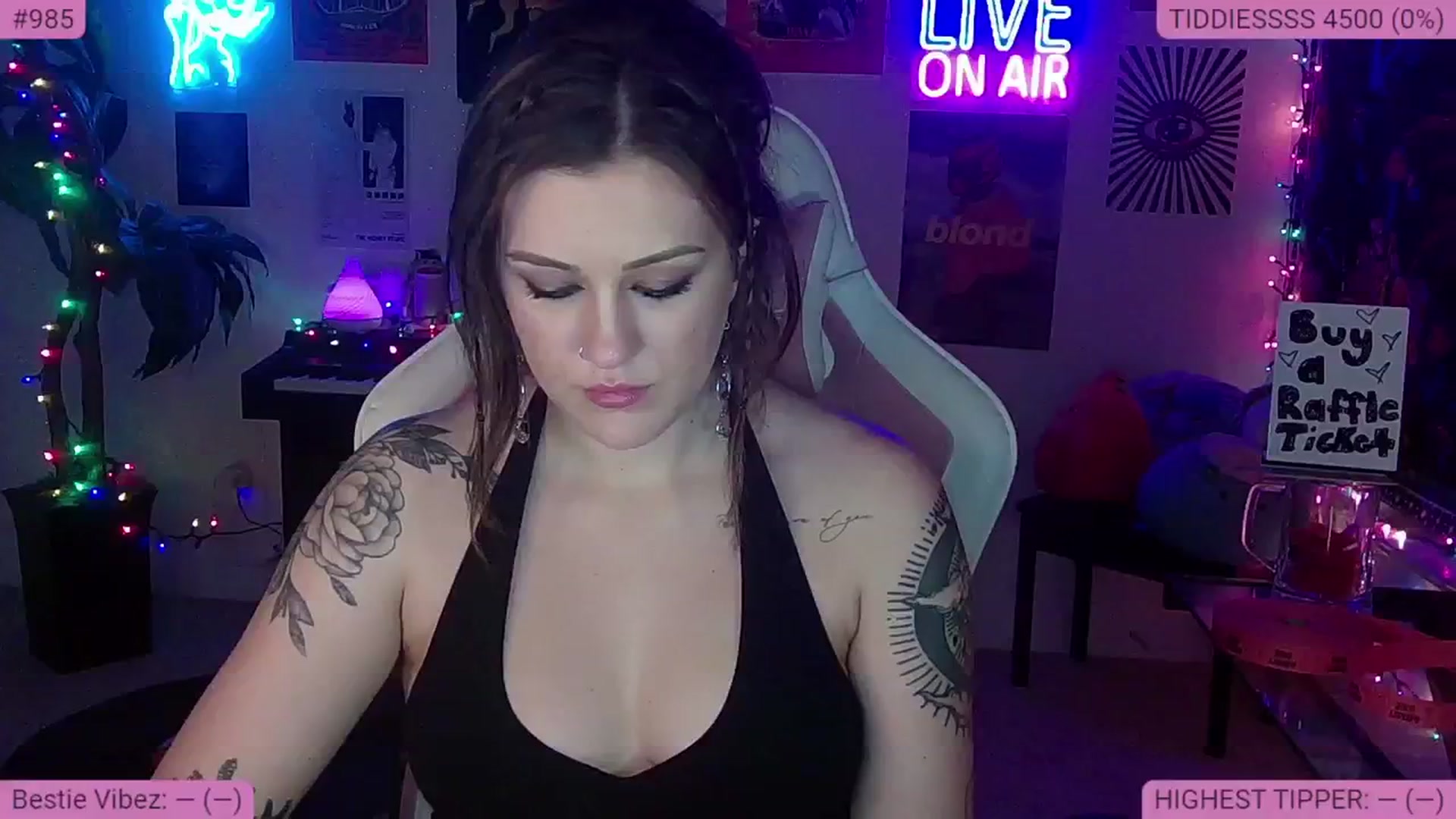 Gallery image thumbnail from NatalieNavedo's myfreecams stream on, 01/18/2024, 11:59 image 13 of 20