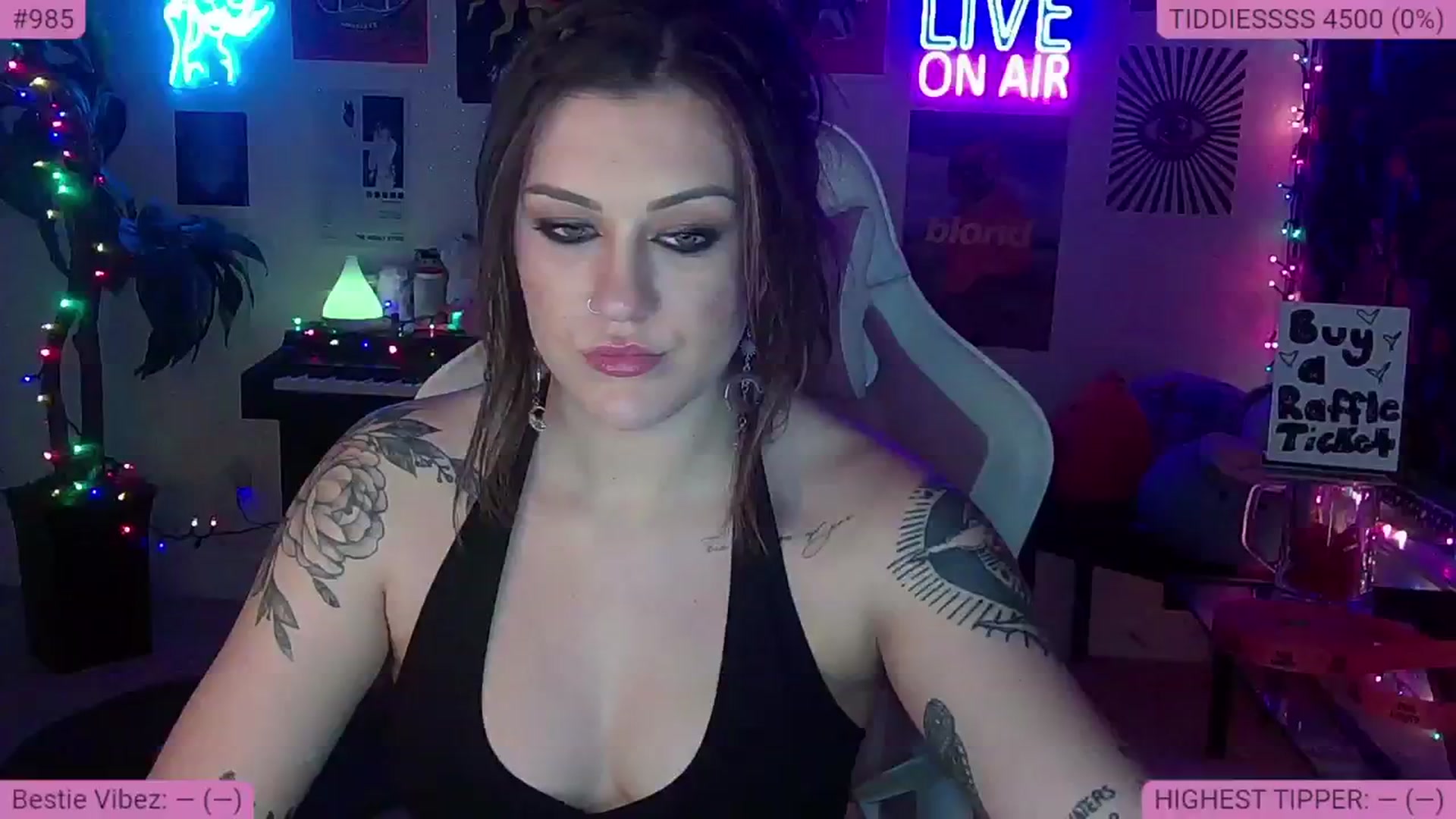Gallery image thumbnail from NatalieNavedo's myfreecams stream on, 01/18/2024, 11:59 image 3 of 20