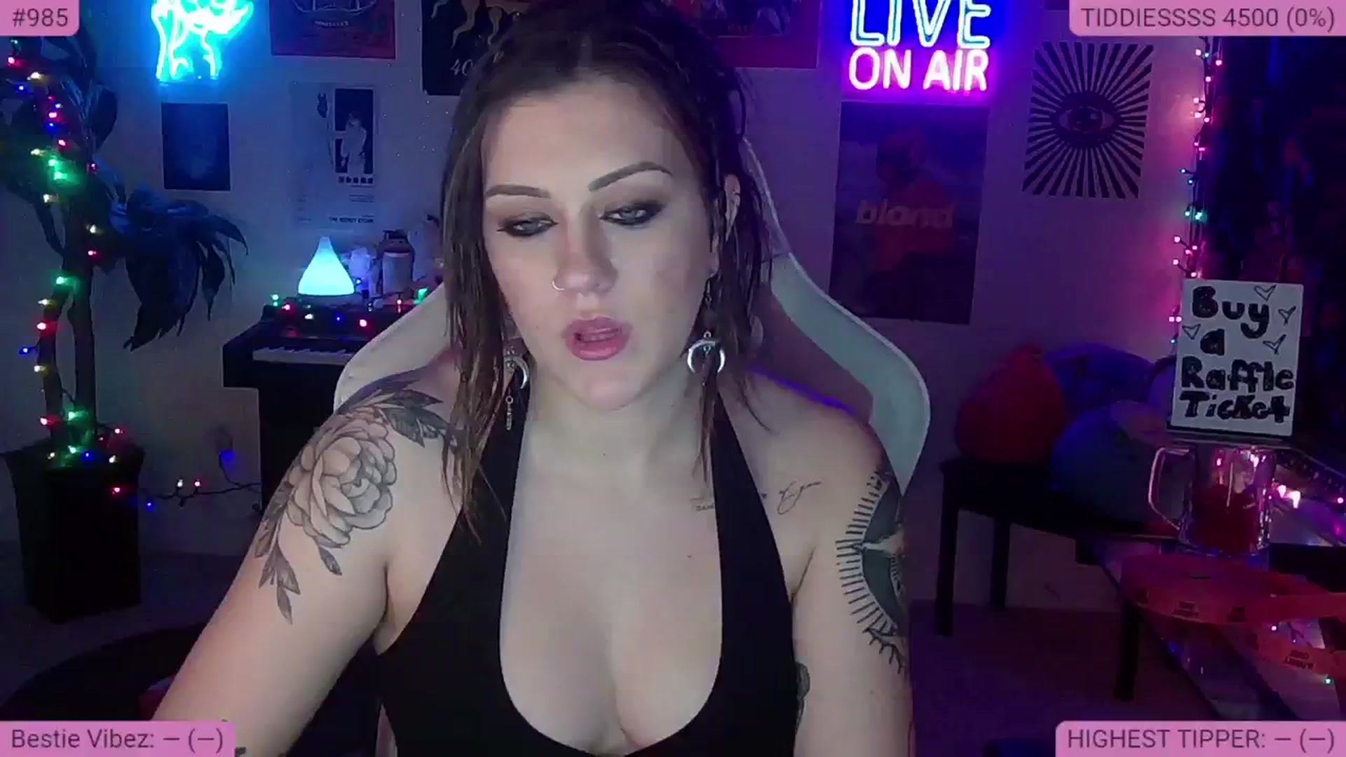 Gallery image thumbnail from NatalieNavedo's myfreecams stream on, 01/18/2024, 11:59 image 6 of 20