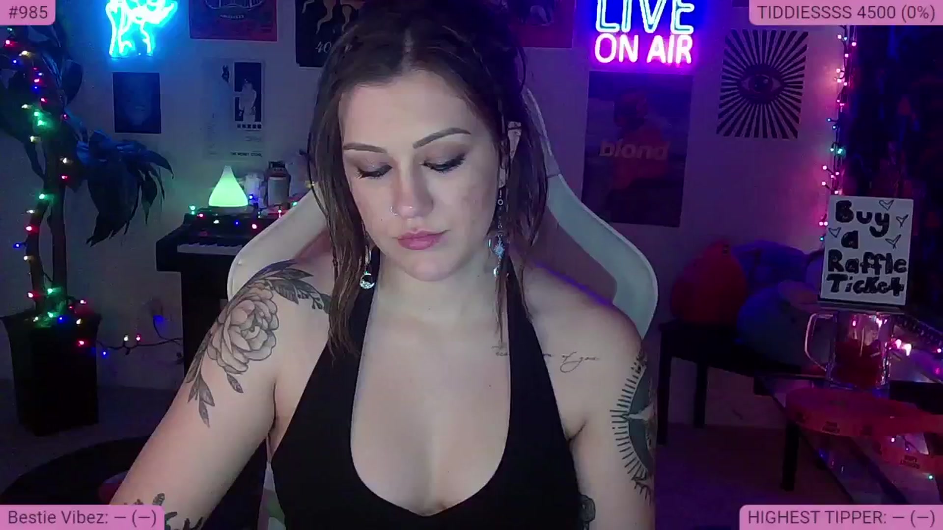 Gallery image thumbnail from NatalieNavedo's myfreecams stream on, 01/18/2024, 11:59 image 11 of 20