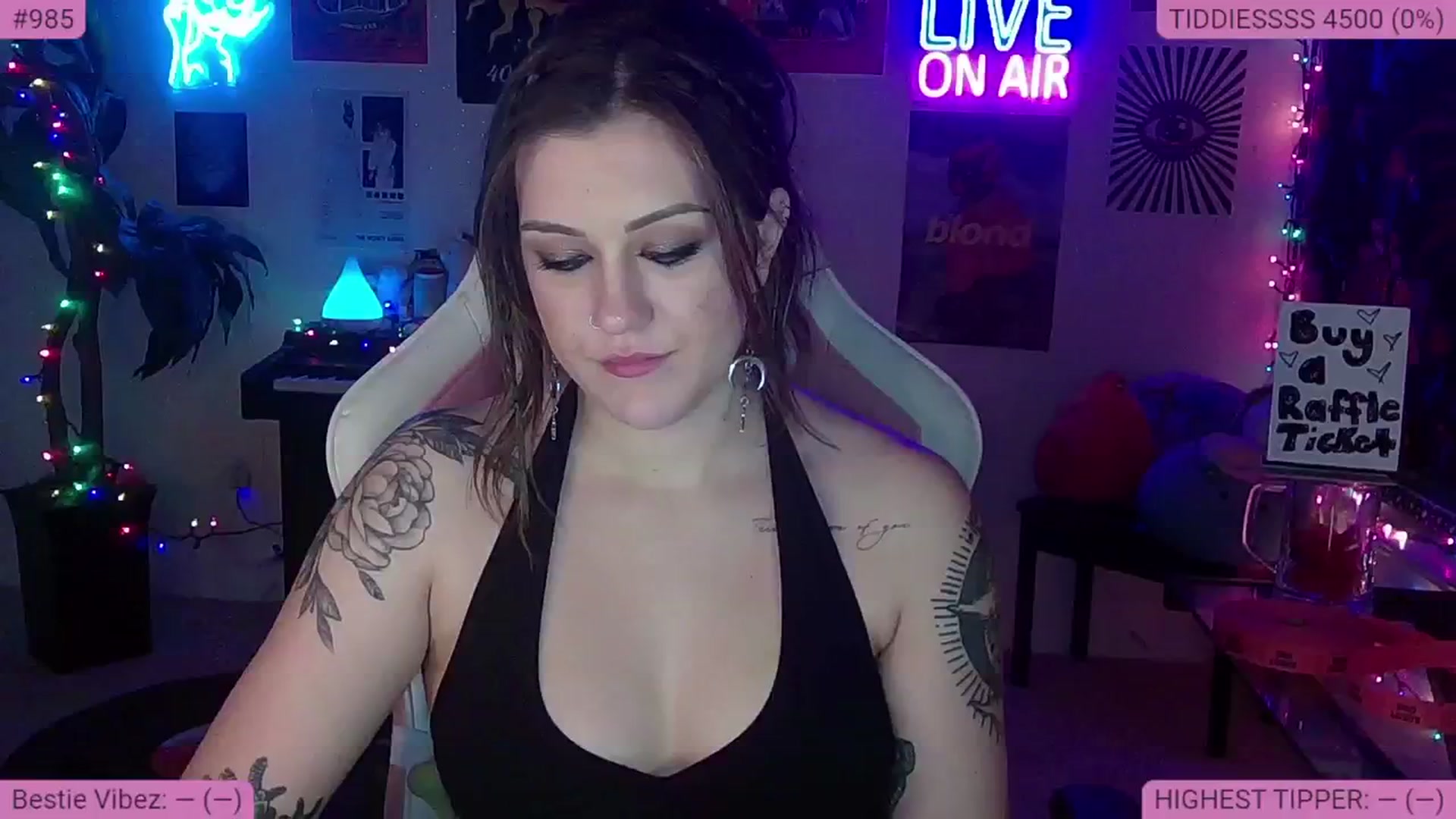 Gallery image thumbnail from NatalieNavedo's myfreecams stream on, 01/18/2024, 11:59 image 16 of 20