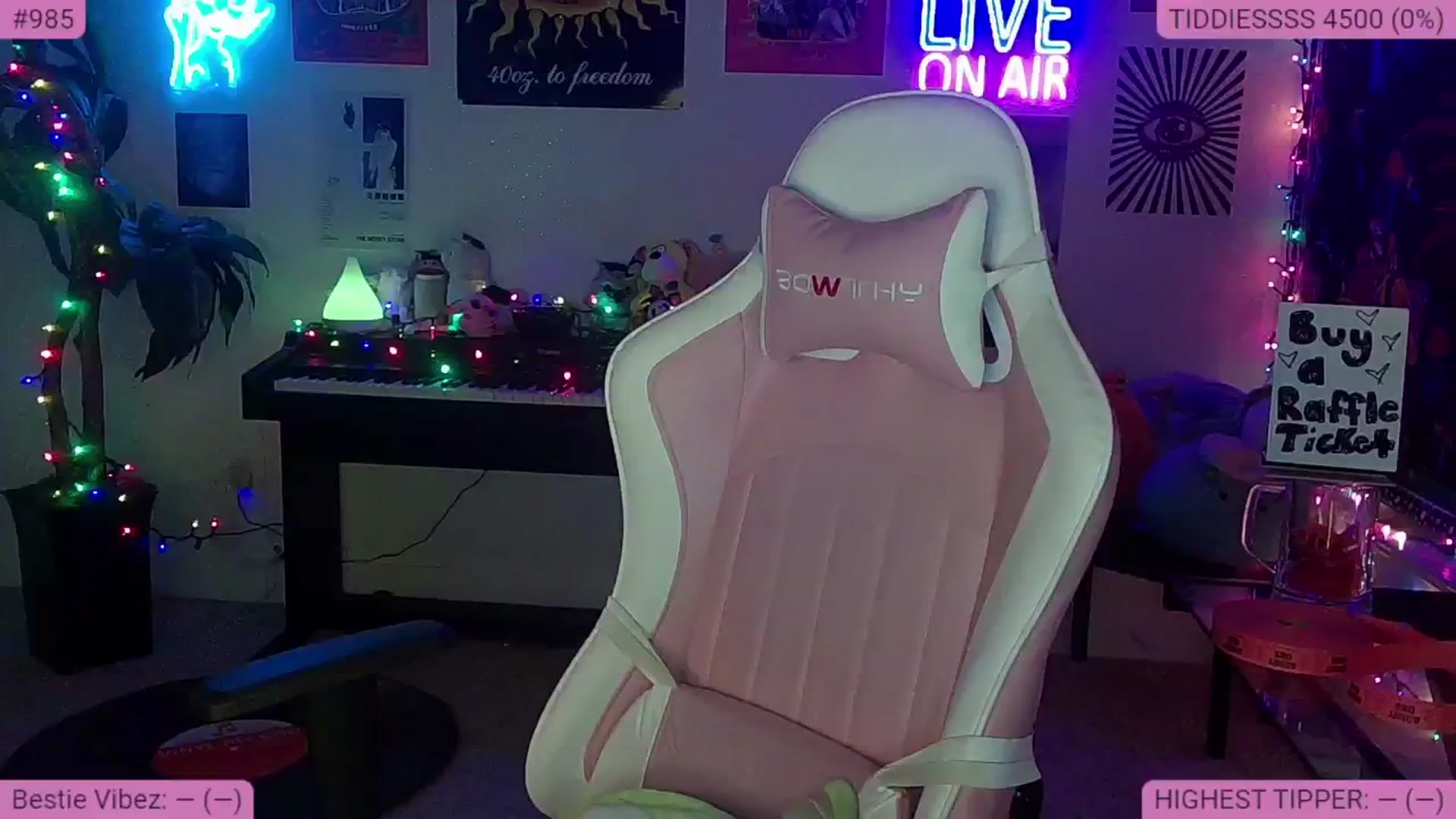 Gallery image thumbnail from NatalieNavedo's myfreecams stream on, 01/18/2024, 11:59 image 7 of 20