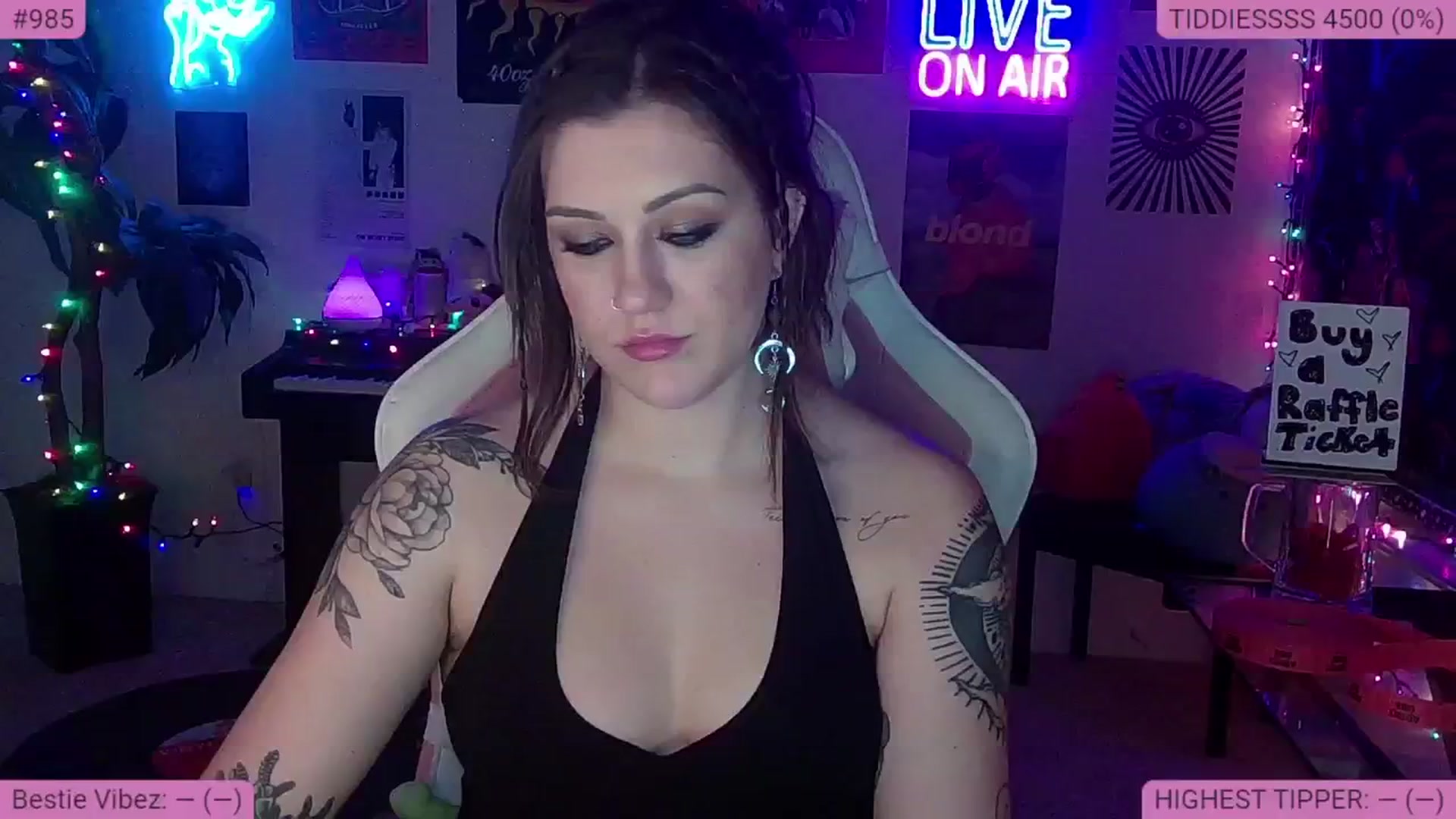 Gallery image thumbnail from NatalieNavedo's myfreecams stream on, 01/18/2024, 11:59 image 9 of 20