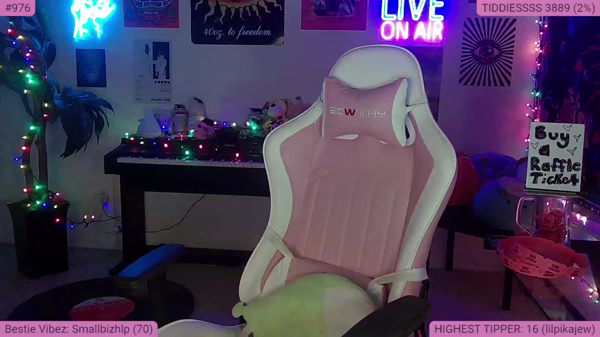 Gallery image thumbnail from NatalieNavedo's myfreecams stream on, 01/19/2024, 09:31 image 9 of 20