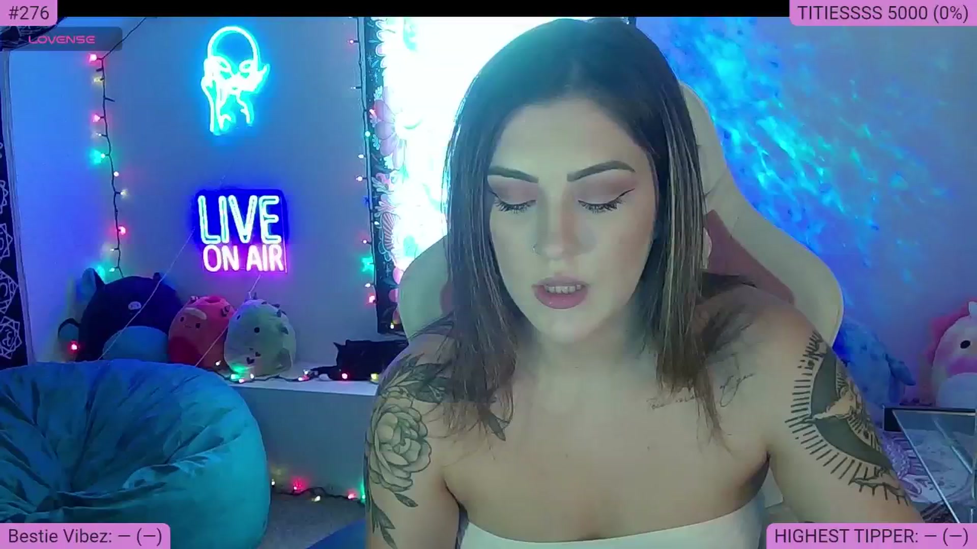 Gallery image thumbnail from NatalieNavedo's myfreecams stream on, 07/30/2024, 24:21 image 17 of 20