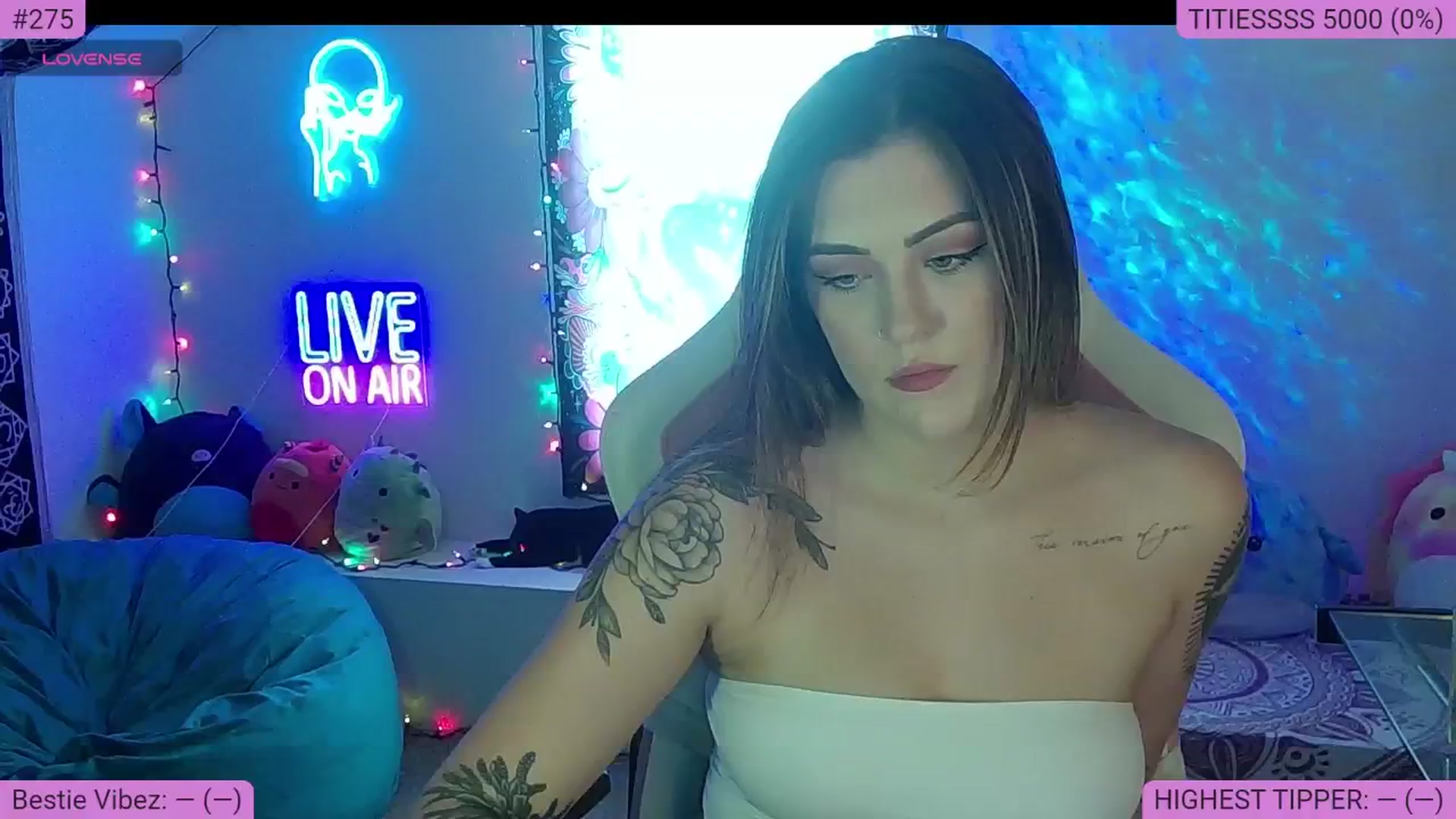 Gallery image thumbnail from NatalieNavedo's myfreecams stream on, 07/30/2024, 24:21 image 9 of 20
