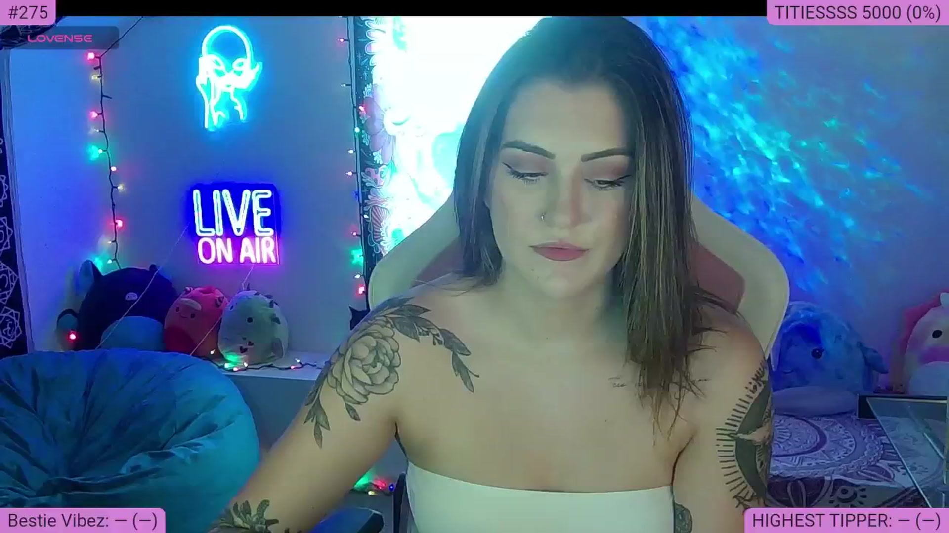 Gallery image thumbnail from NatalieNavedo's myfreecams stream on, 07/30/2024, 24:21 image 4 of 20