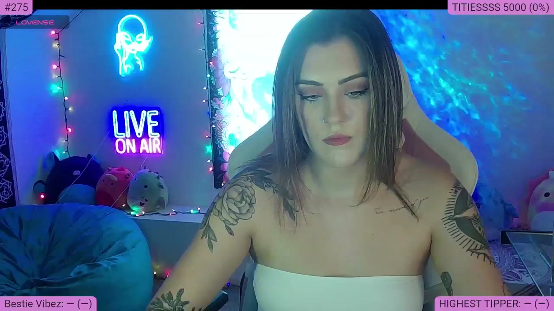 Gallery image thumbnail from NatalieNavedo's myfreecams stream on, 07/30/2024, 24:21 image 3 of 20