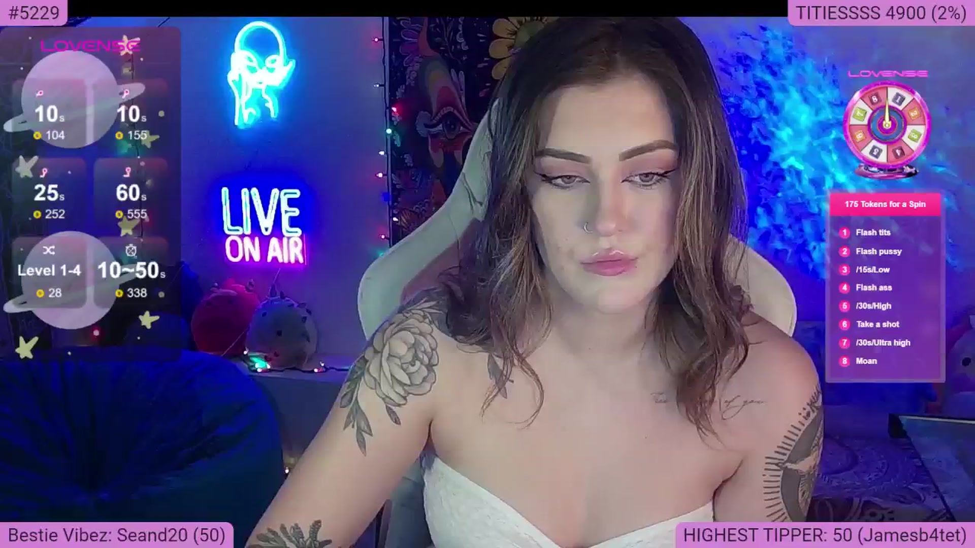 Gallery image thumbnail from NatalieNavedo's myfreecams stream on, 08/03/2024, 12:59 image 13 of 20