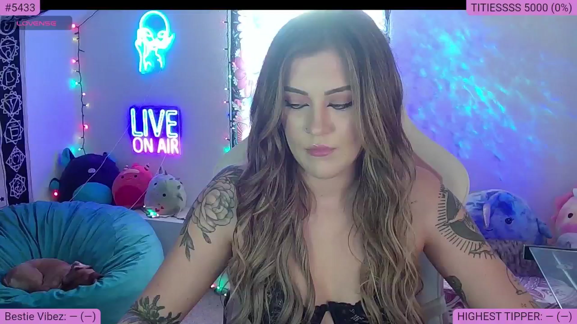 Gallery image thumbnail from NatalieNavedo's myfreecams stream on, 08/09/2024, 02:30 image 9 of 20