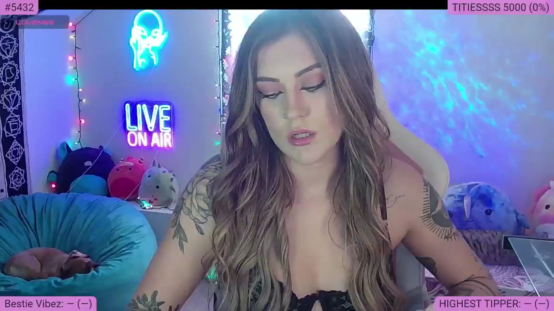 Gallery image thumbnail from NatalieNavedo's myfreecams stream on, 08/09/2024, 02:30 image 4 of 20