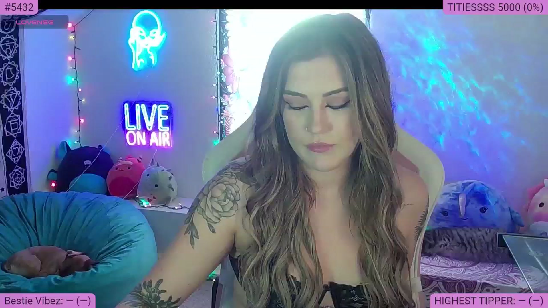 Gallery image thumbnail from NatalieNavedo's myfreecams stream on, 08/09/2024, 02:30 image 16 of 20