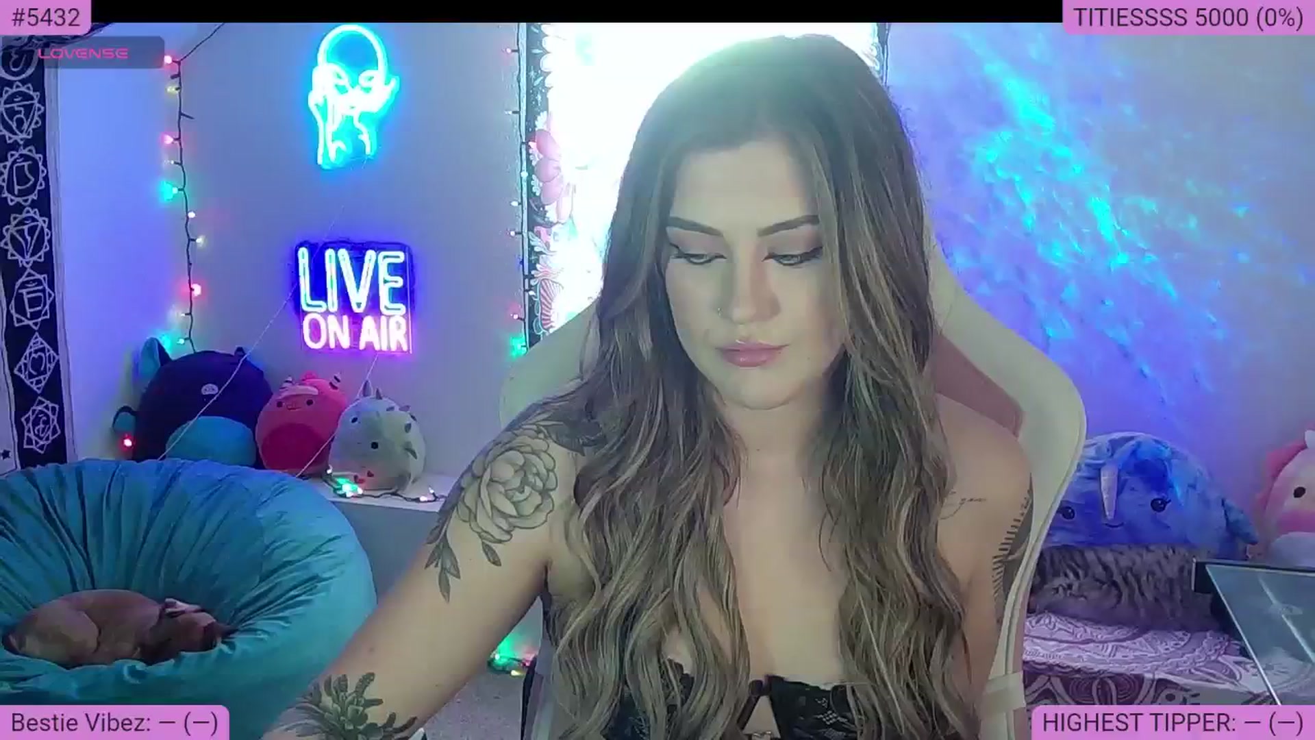 Gallery image thumbnail from NatalieNavedo's myfreecams stream on, 08/09/2024, 02:30 image 18 of 20