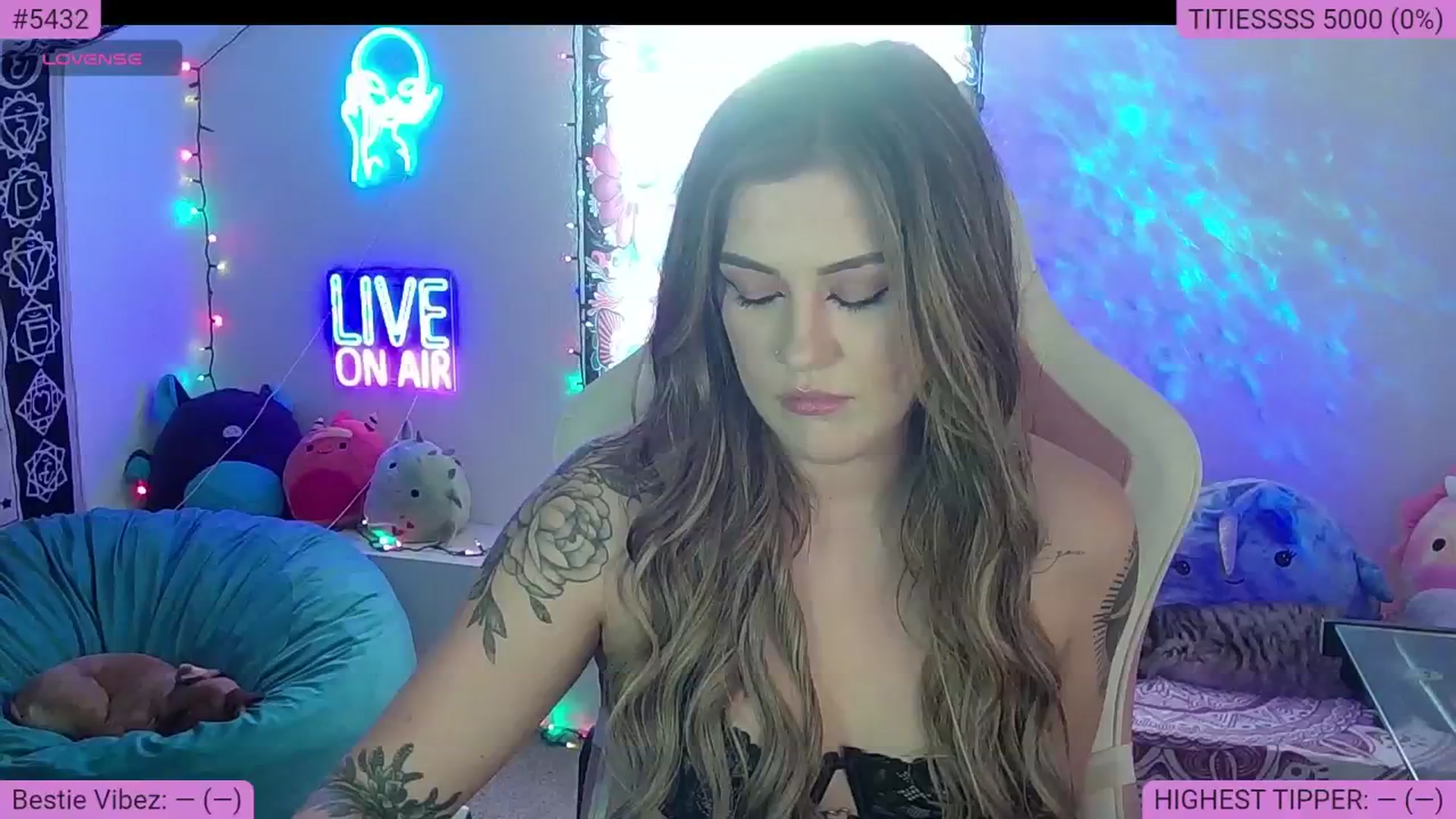 Gallery image thumbnail from NatalieNavedo's myfreecams stream on, 08/09/2024, 02:30 image 17 of 20