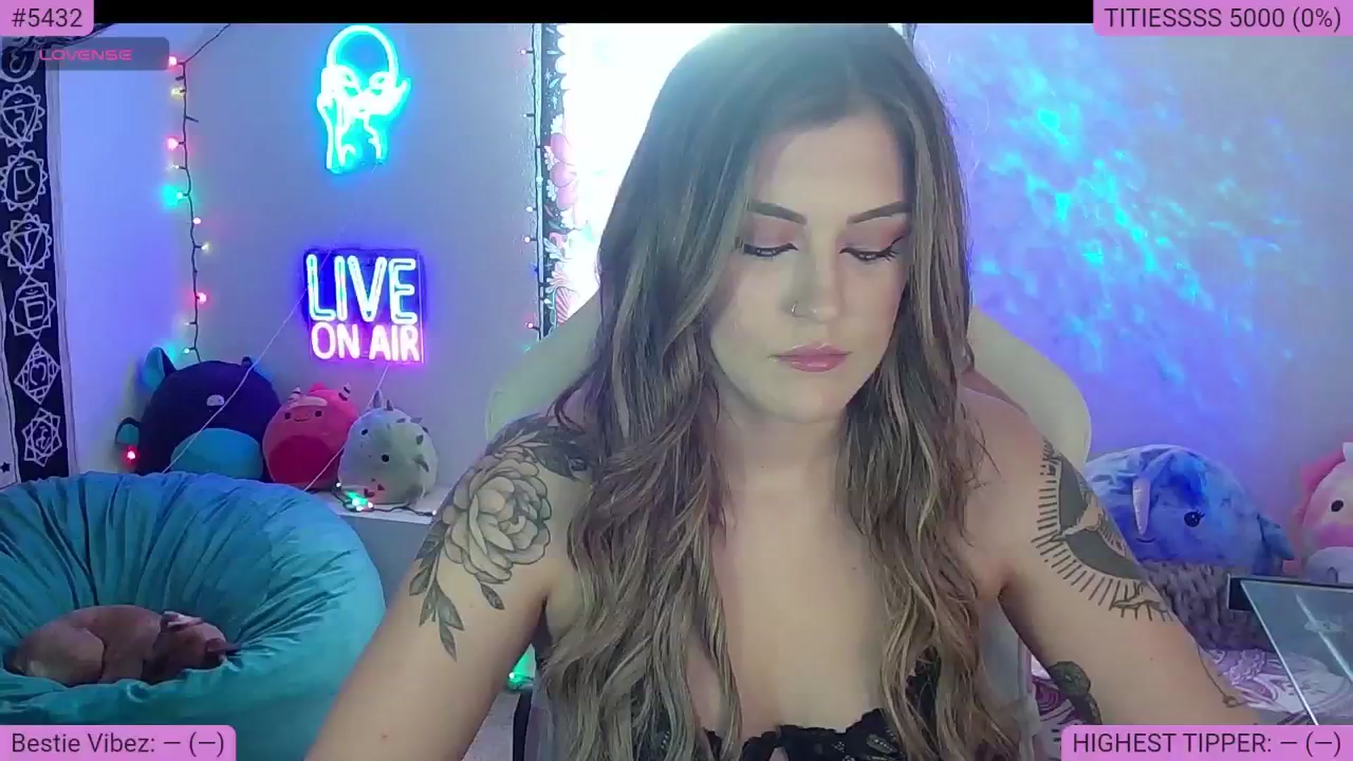 Gallery image thumbnail from NatalieNavedo's myfreecams stream on, 08/09/2024, 02:30 image 3 of 20