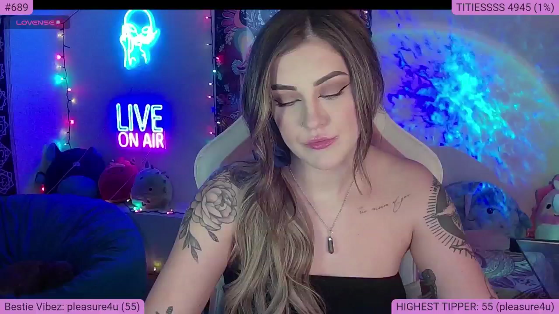 Gallery image thumbnail from NatalieNavedo's myfreecams stream on, 08/25/2024, 03:02 image 14 of 20