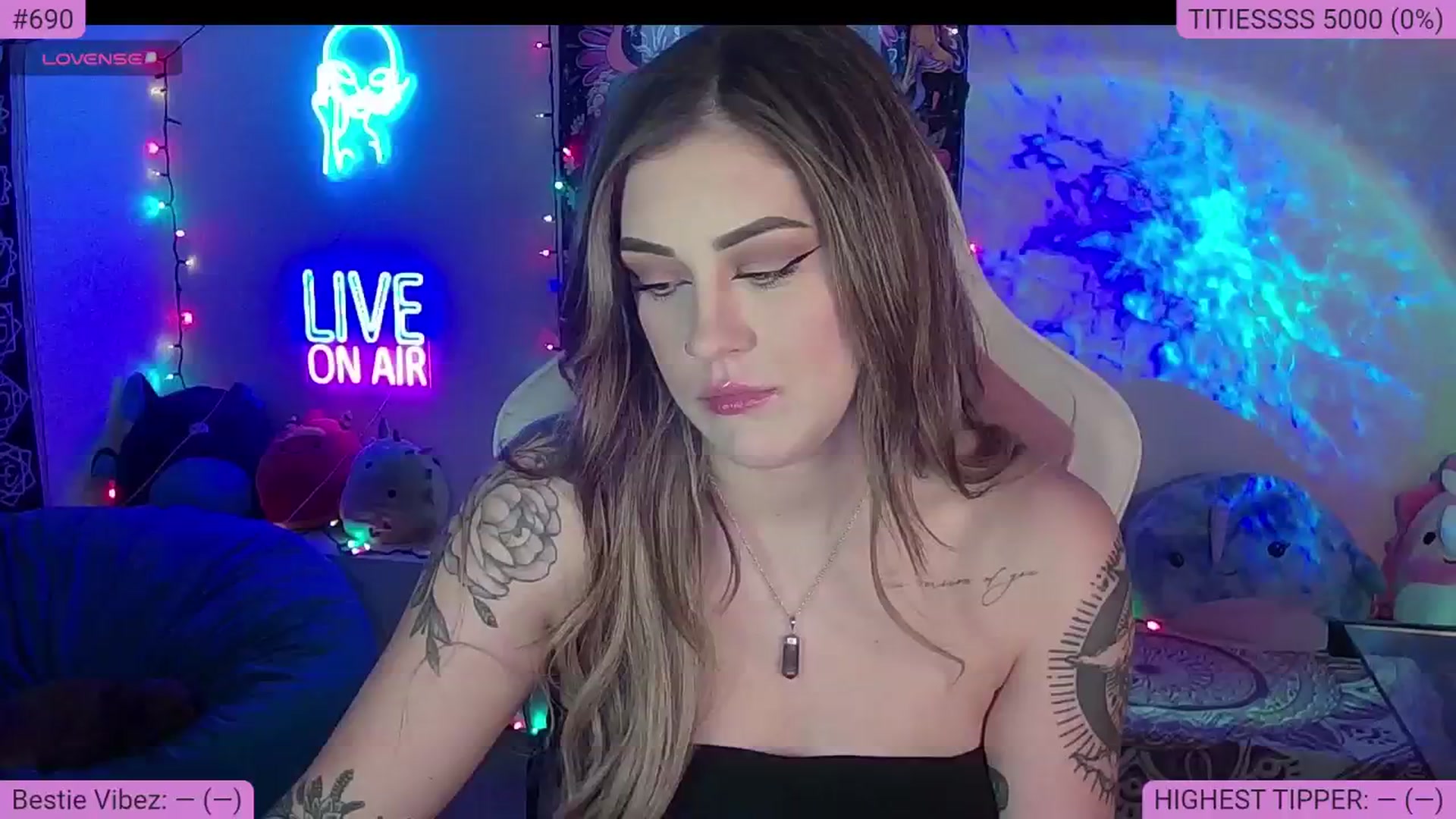 Gallery image thumbnail from NatalieNavedo's myfreecams stream on, 08/25/2024, 03:02 image 9 of 20