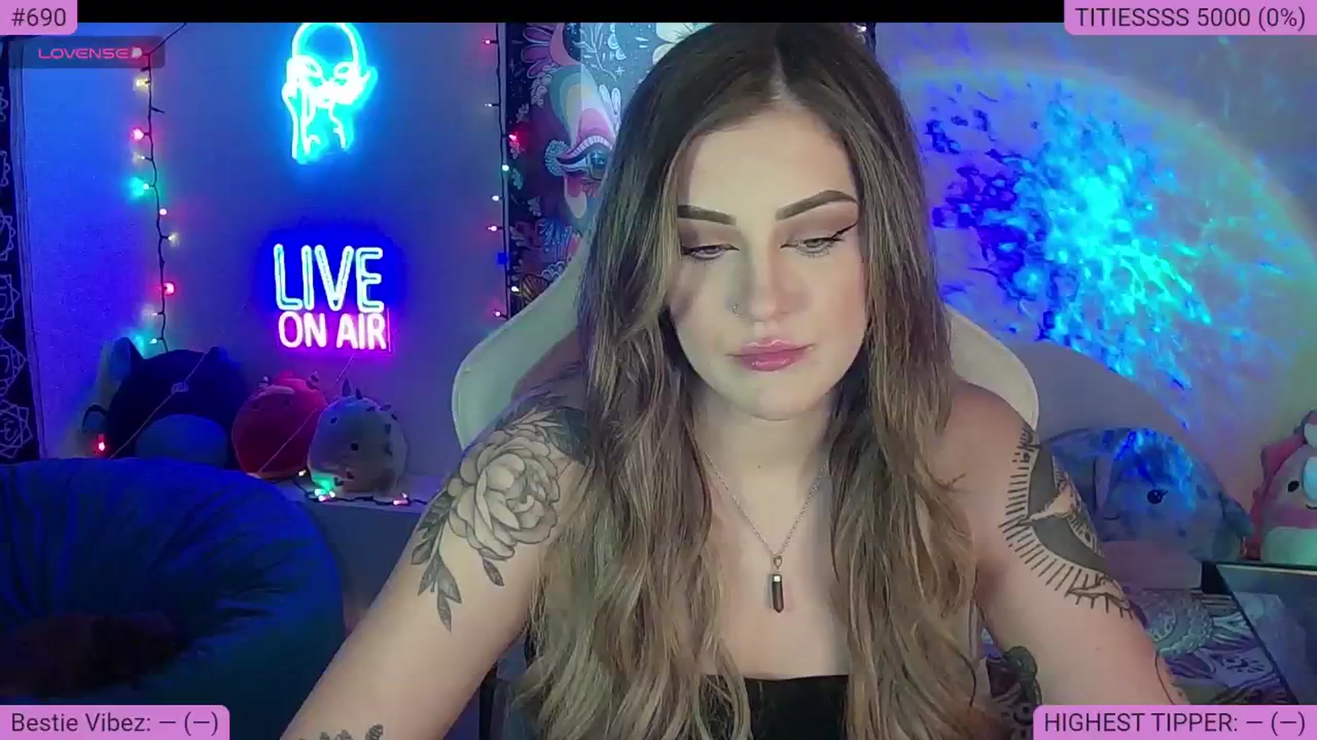Gallery image thumbnail from NatalieNavedo's myfreecams stream on, 08/25/2024, 03:02 image 3 of 20