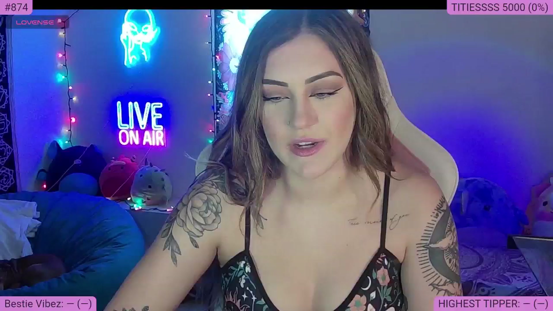 Gallery image thumbnail from NatalieNavedo's myfreecams stream on, 08/29/2024, 22:01 image 5 of 20