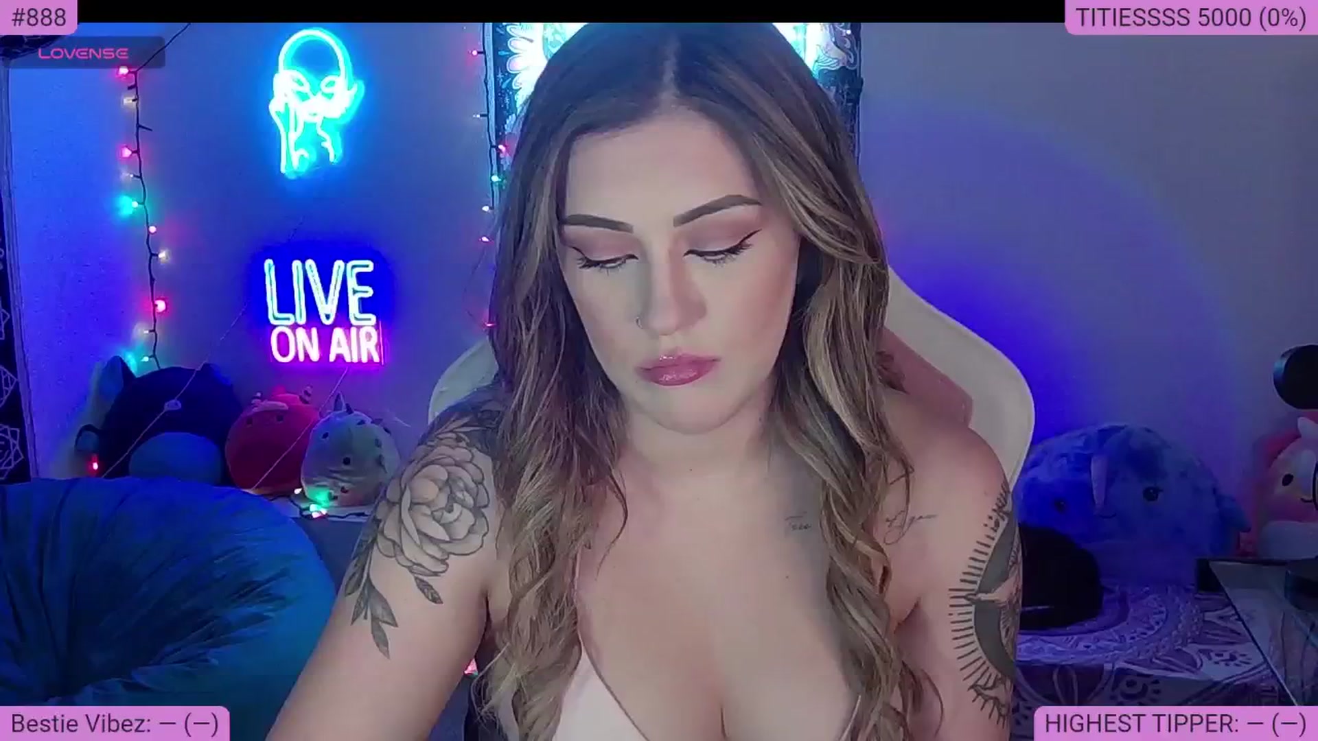 Gallery image thumbnail from NatalieNavedo's myfreecams stream on, 08/30/2024, 22:24 image 14 of 20