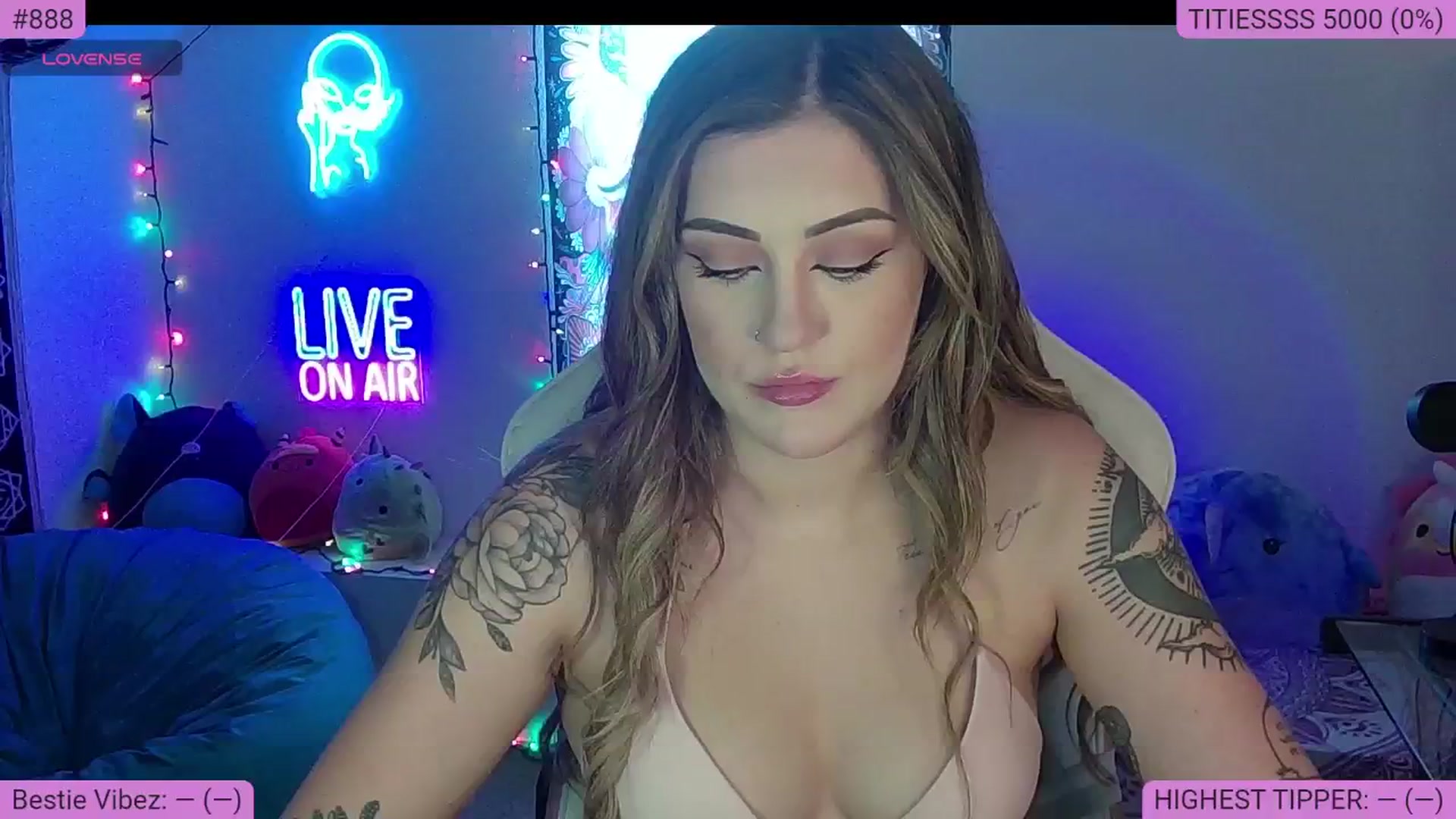 Gallery image thumbnail from NatalieNavedo's myfreecams stream on, 08/30/2024, 22:24 image 16 of 20